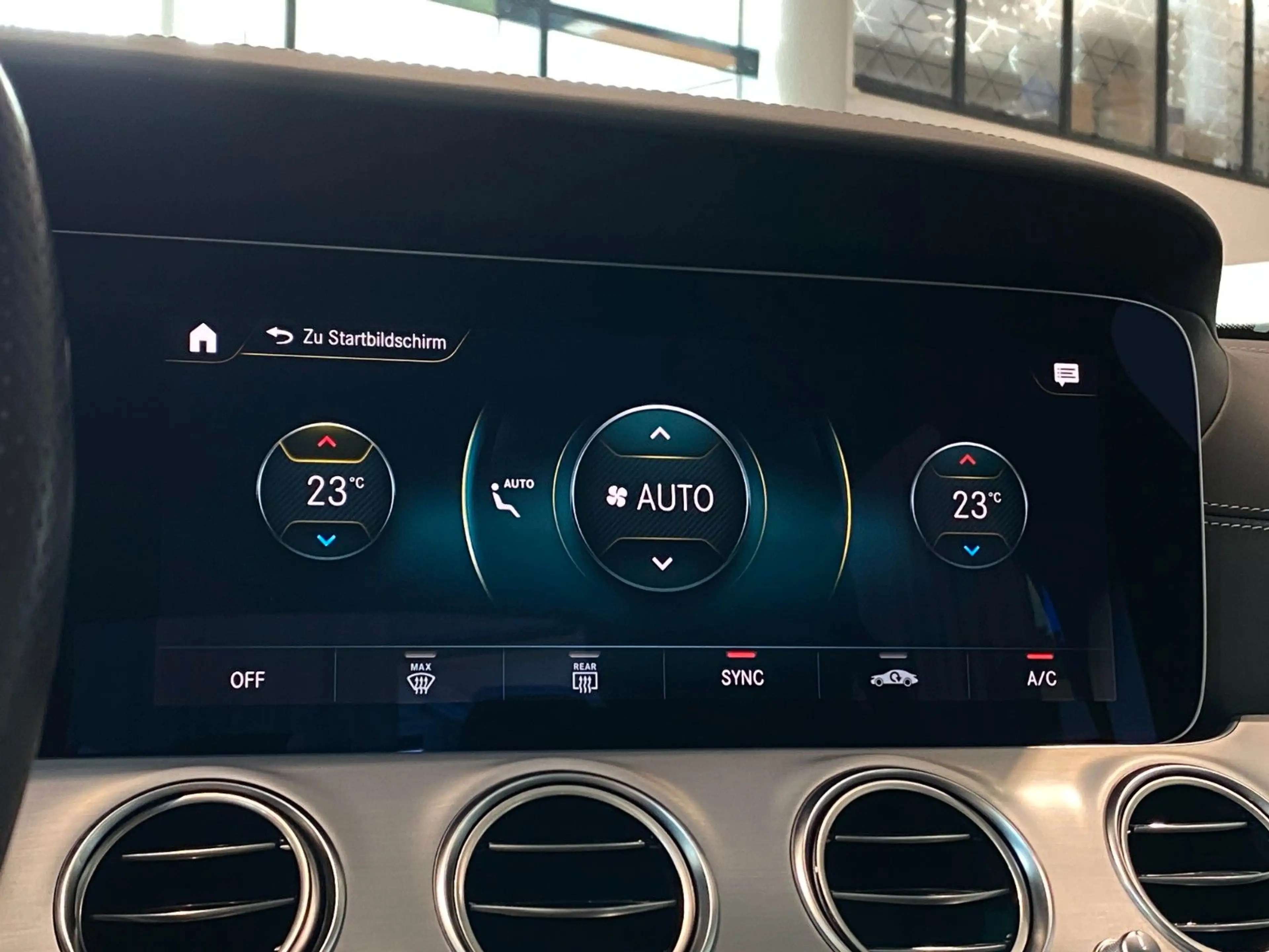 Mercedes-Benz E 63 AMG E 63 S Lim. 4Matic+ MBUX Sbel Pano Burmester DTR — photo 36