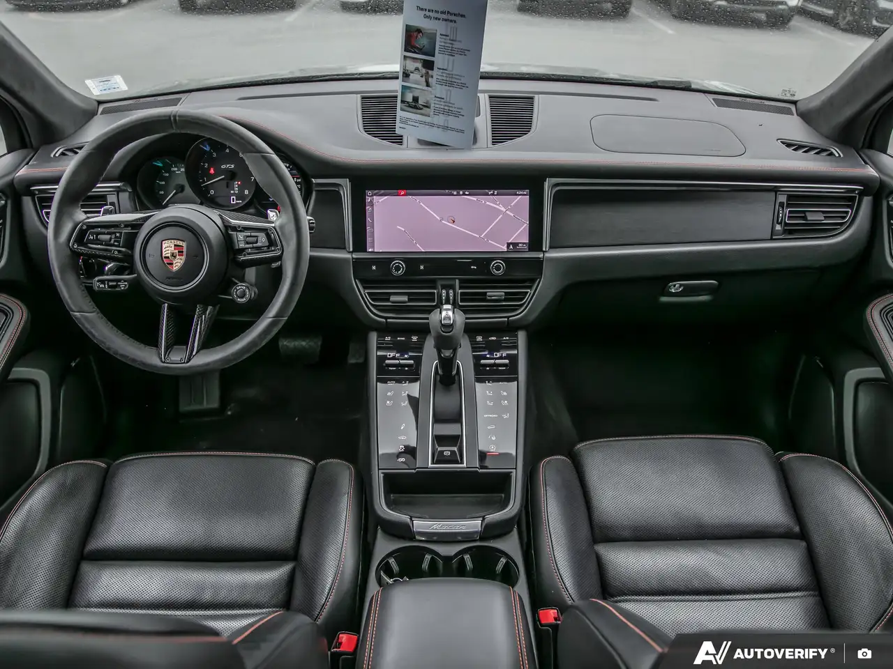 Porsche Macan снимка Porsche Macan