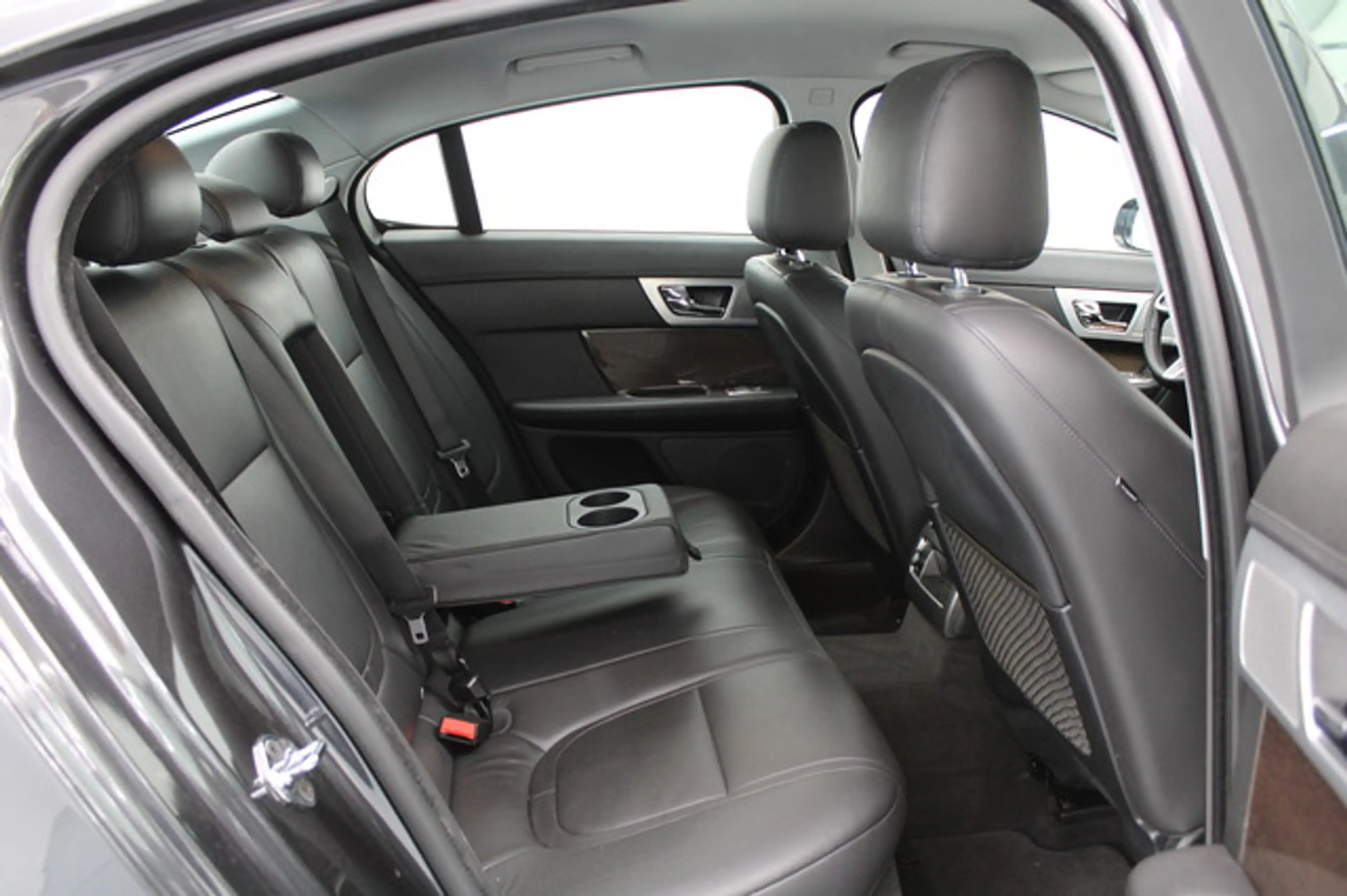 Jaguar XF 3.0 V6 Diesel NAVI/PDC/KAMERA/TOUCH/2.HAND — photo 10