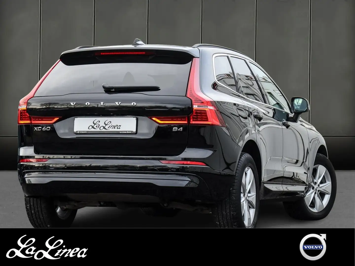 Volvo XC60 B4 Diesel Core 2WD Schwarz - 2