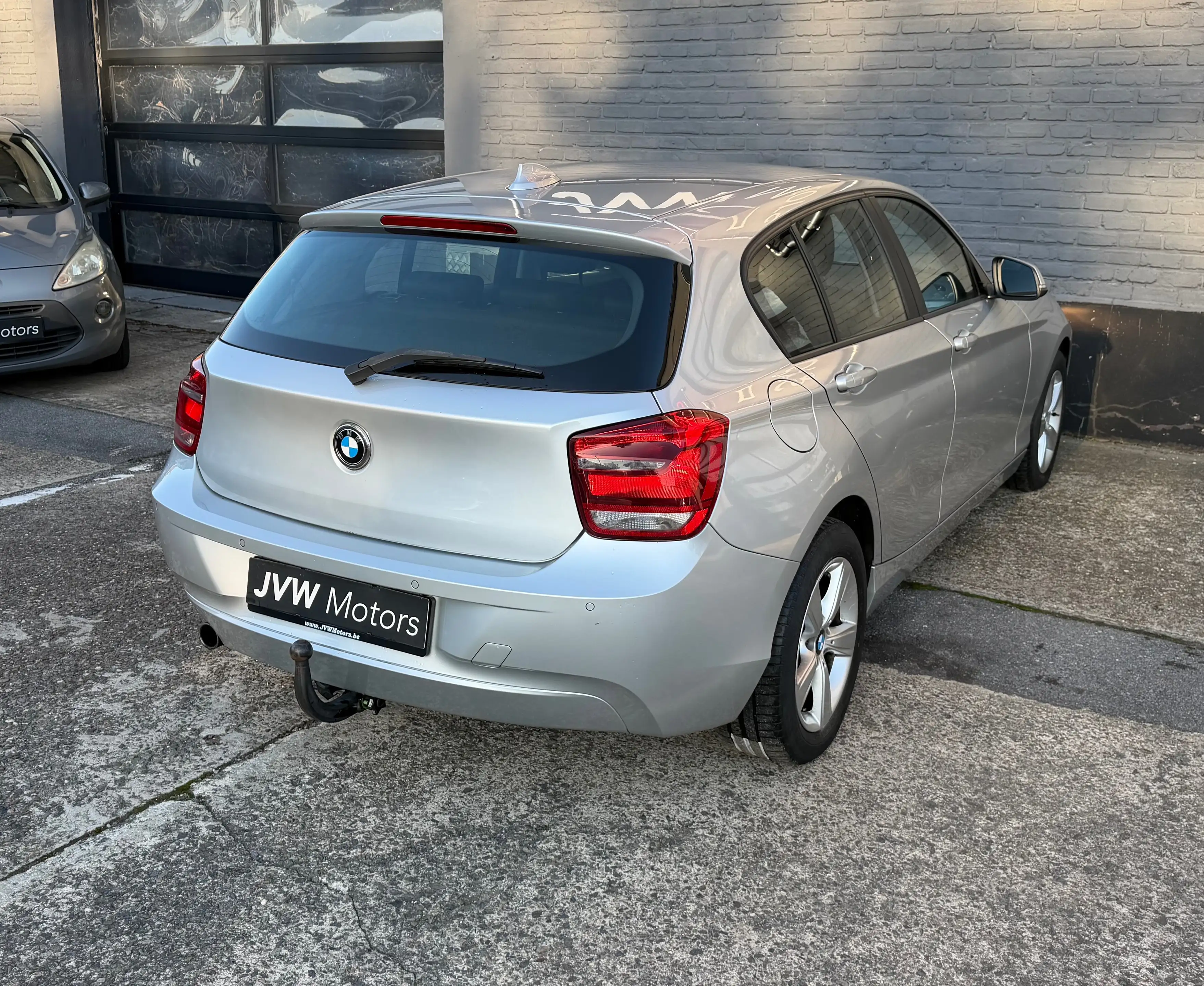 BMW 116 i * 89dKM * Airco * PDC * Trekhaak * Garantie — photo 2