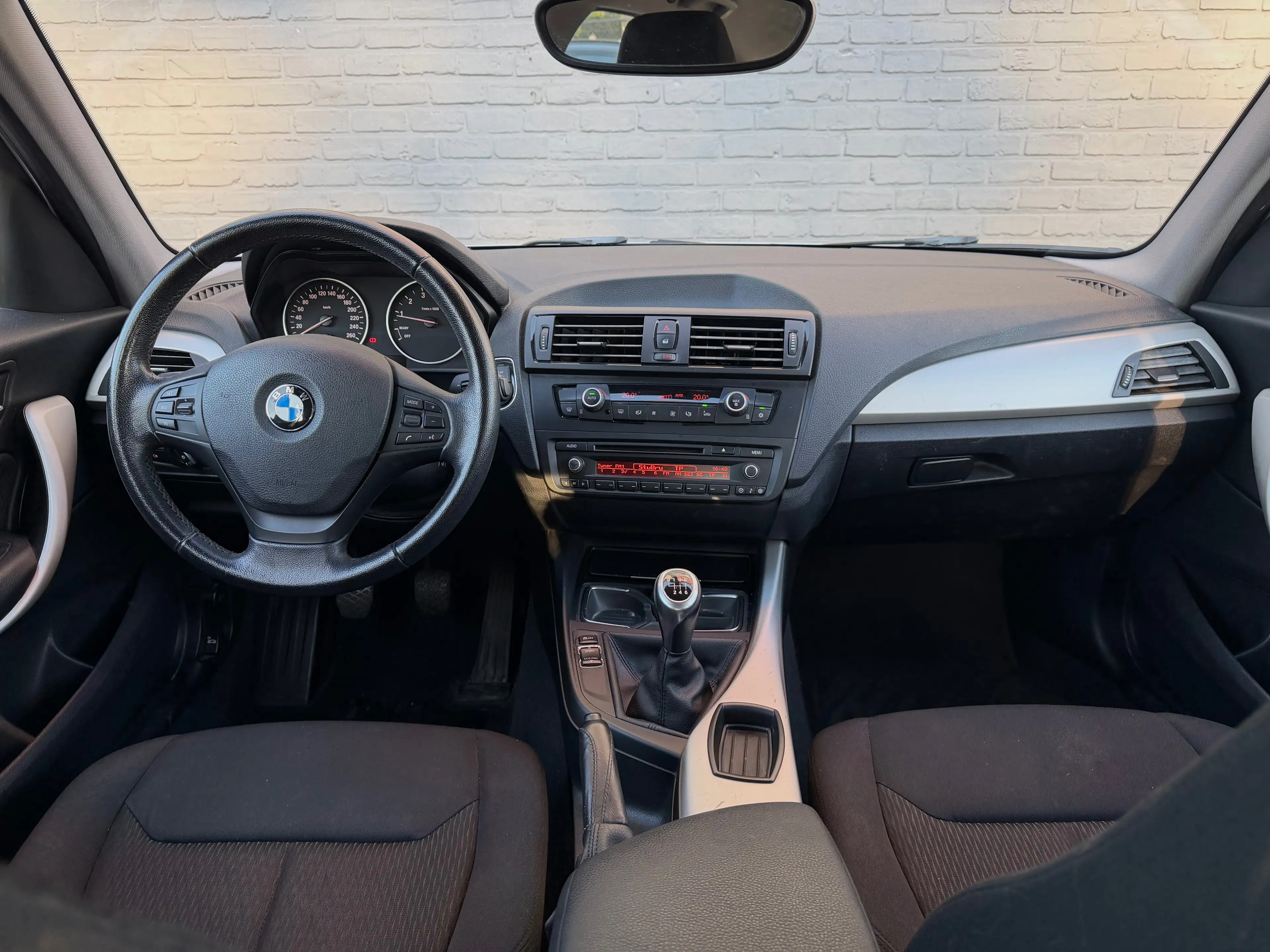 BMW 116 i * 89dKM * Airco * PDC * Trekhaak * Garantie — photo 8