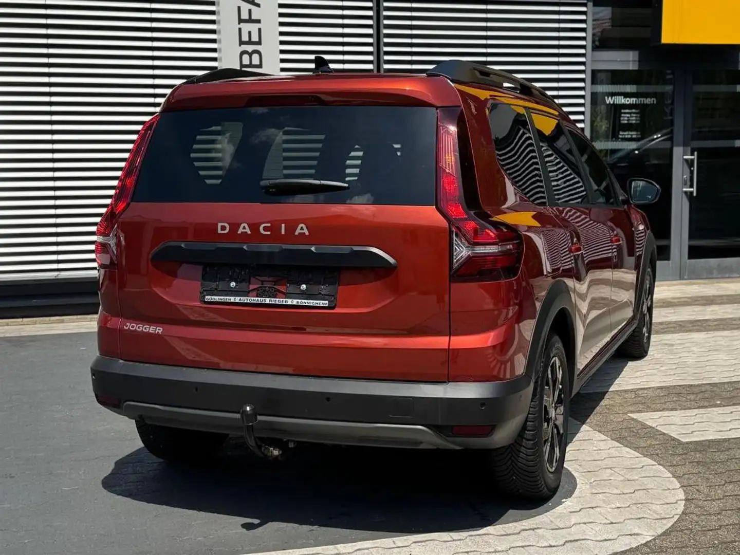 Dacia Jogger Extreme+ TCe 110 7-Sitzer Braun - 2
