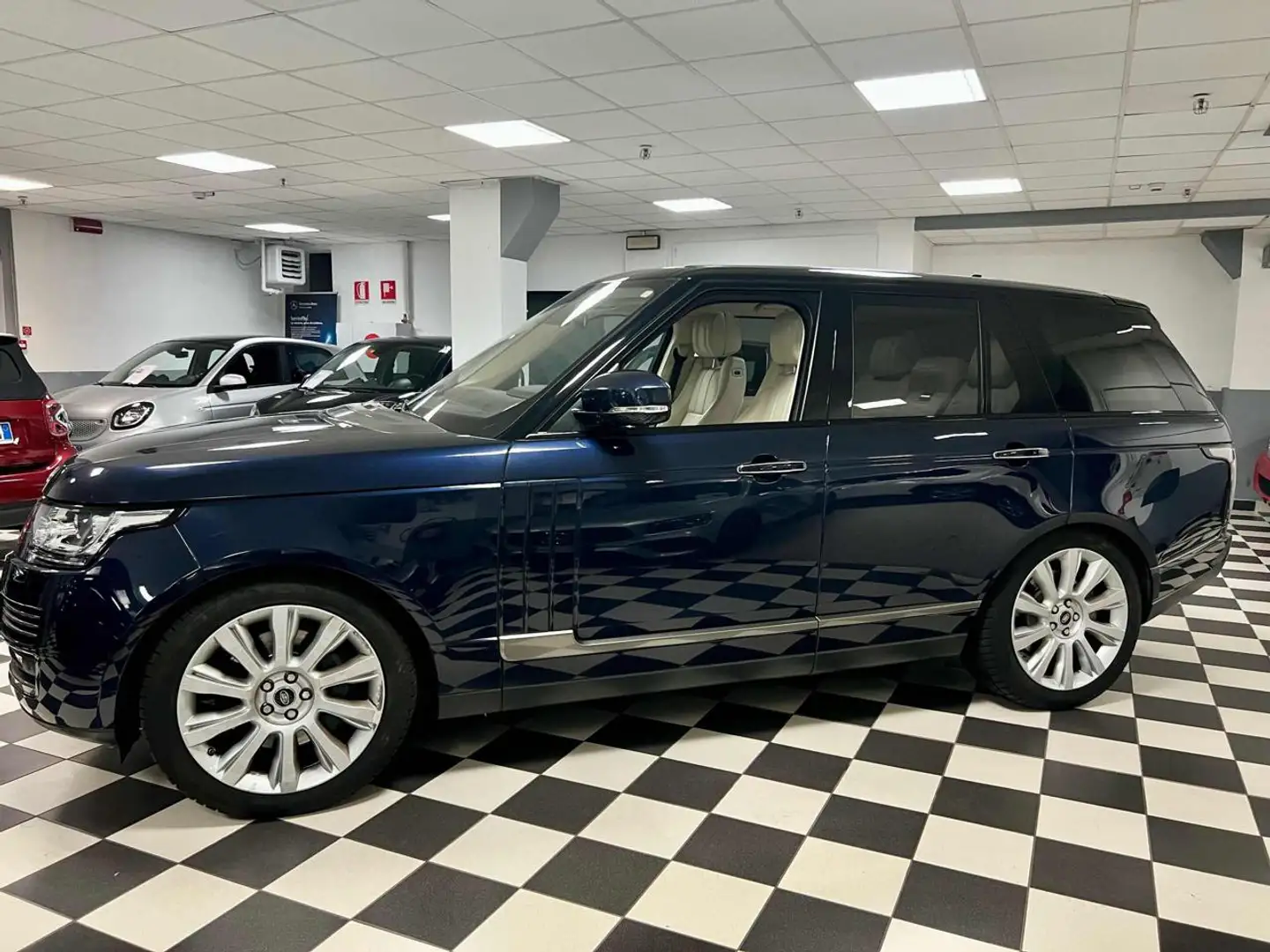 Land Rover Range Rover 4.4 SDV8 Vogue Autobiography Bleu - 2
