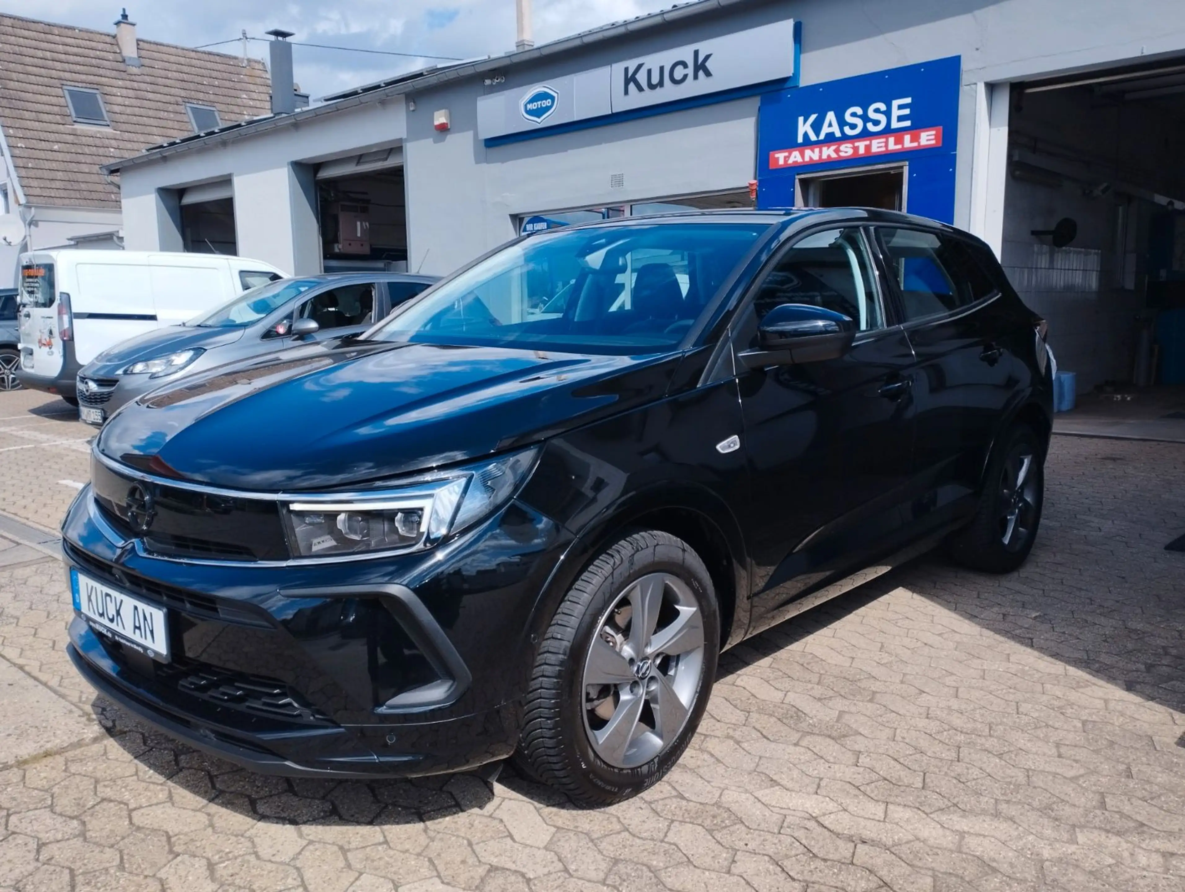 Opel Grandland X — photo 3