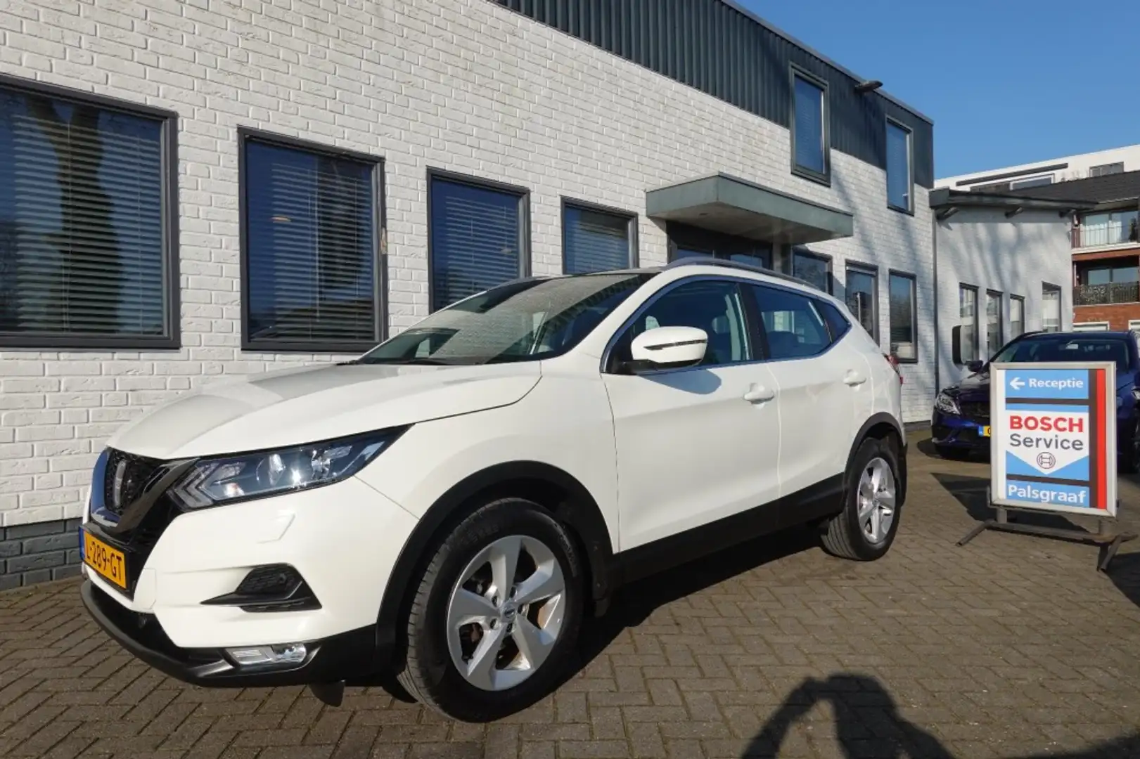 Nissan Qashqai 1.3 DIG-T BUS. ED. Panorama Car PLay Trekhaak Blanc - 1
