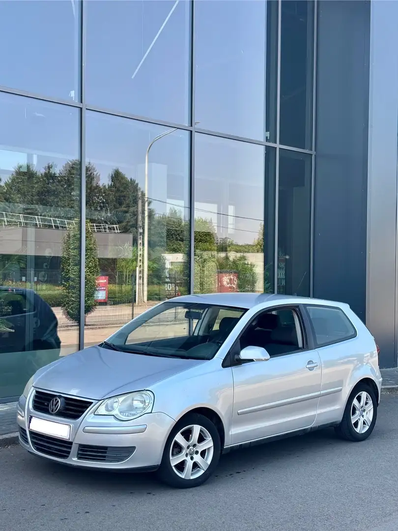 Volkswagen Polo 1.9 TDi Spring Edition DPF - 2