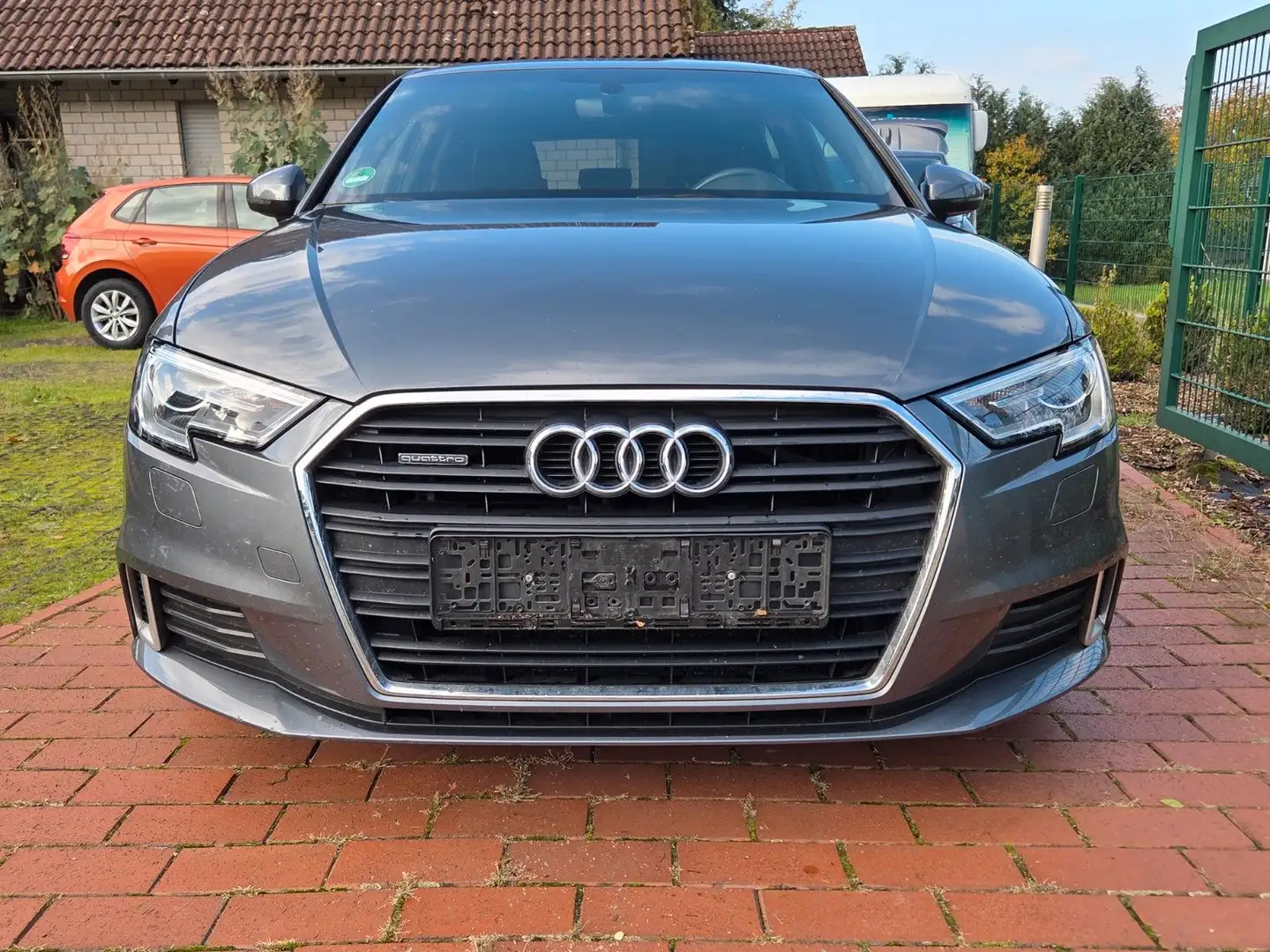 Audi A3 SB quattro S-Line PDC scheckheft Teilleder Grau - 2