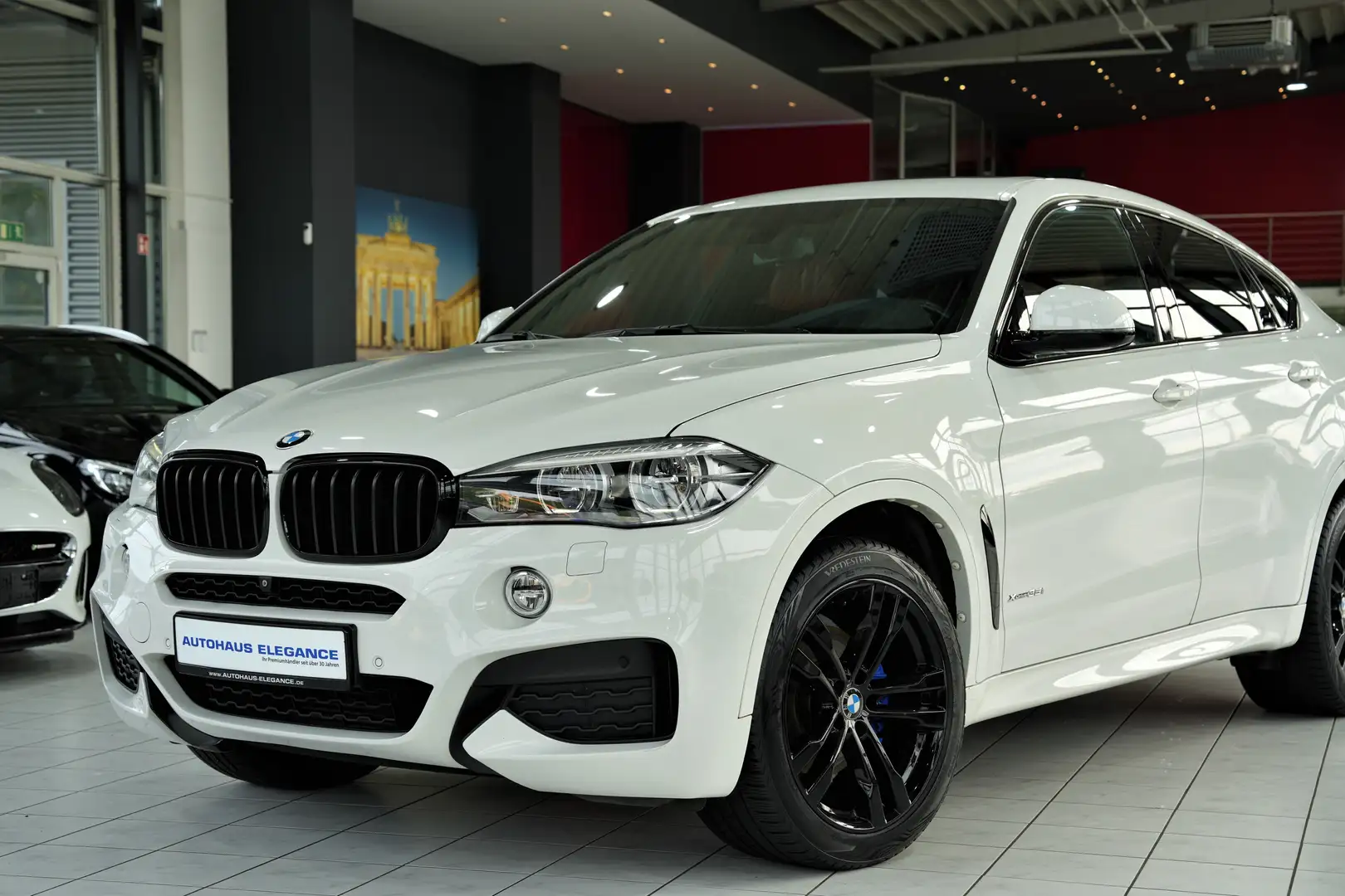 BMW X6 xDrive 35 i*M SPORT-PAKET*H-UP*BI-XENON*KLIMA Weiß - 2