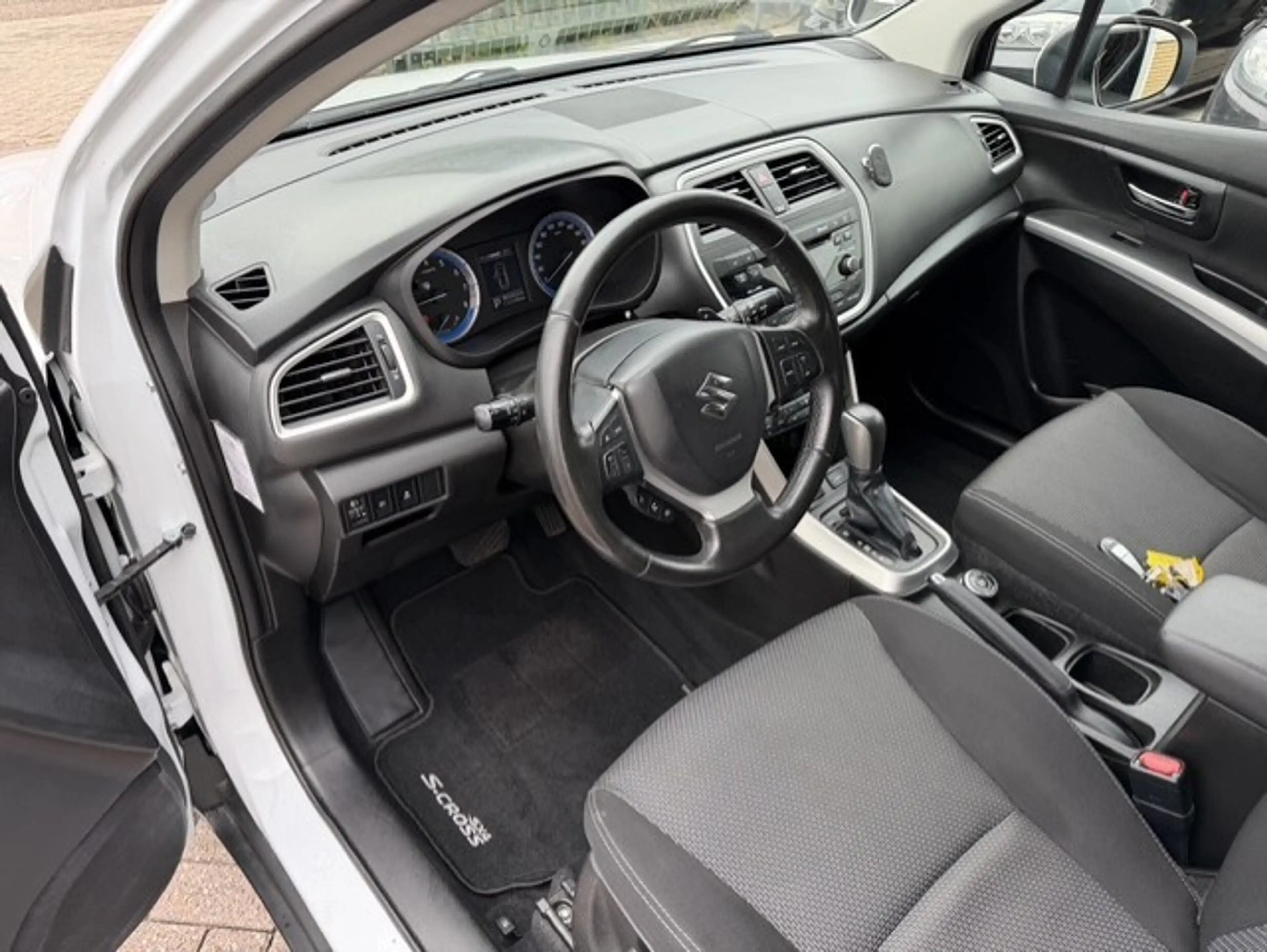 Suzuki SX4 S-Cross 1.6 Exclusive AllGrip AUTOMAAT — photo 4
