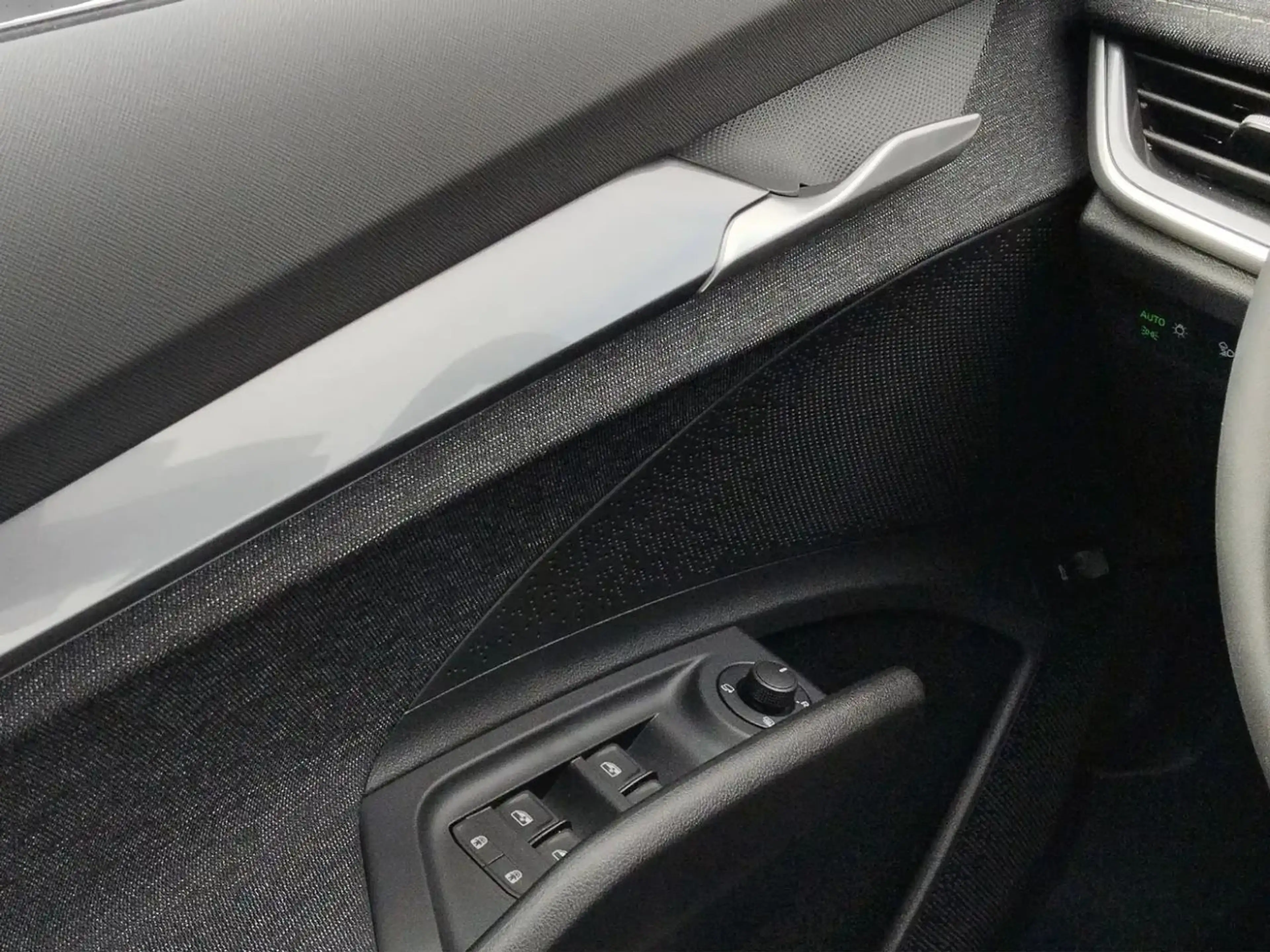 Skoda Elroq 85 Automatik 4xSHZ*ACC*AHK*AUT*Kam.*KlimaA — photo 12
