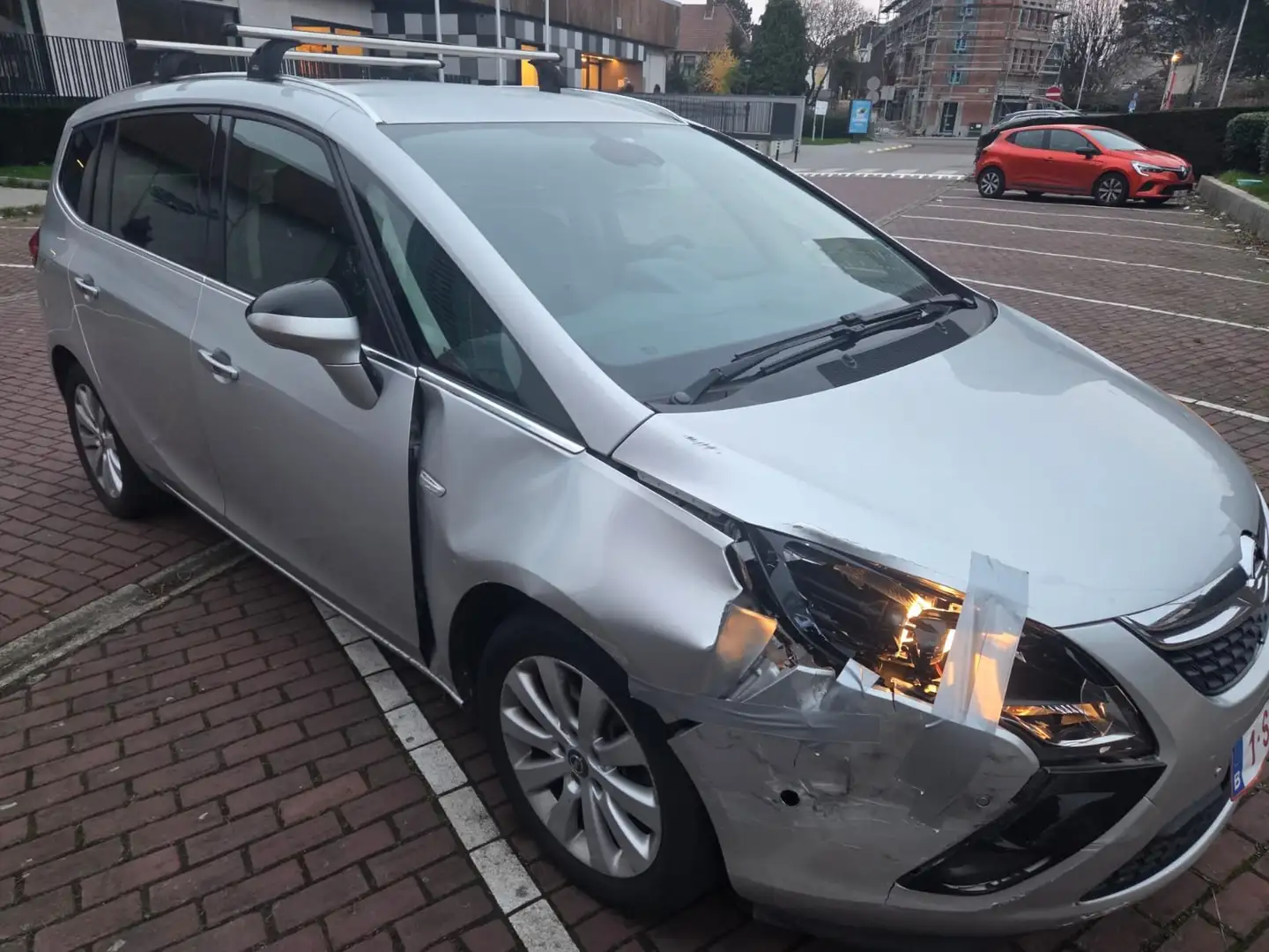 Opel Zafira Zafira 1.9 DTH CDTi Cosmo DPF Argent - 1