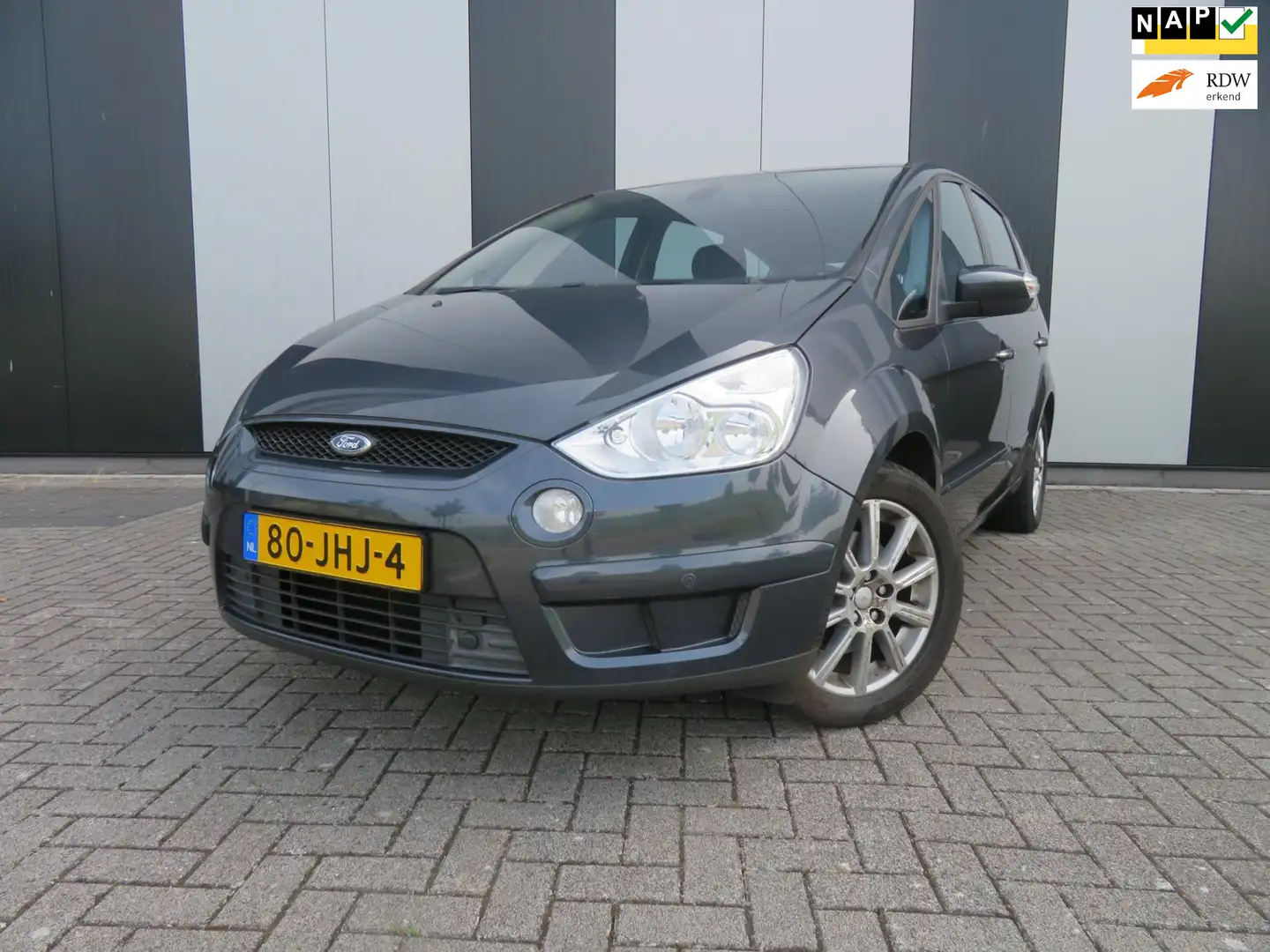 Ford S-Max 2.0-16V Grau - 1