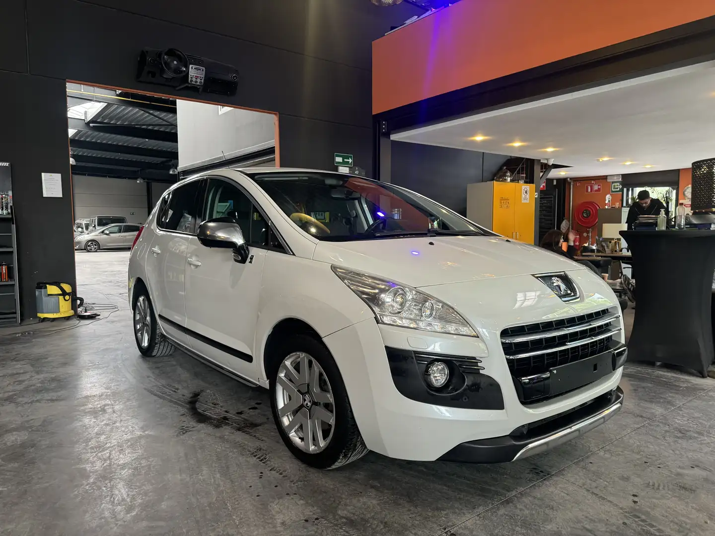 Peugeot 3008 2.0 HDi HYbrid4 - AFFICH TETE HAUTE - NAVI - BLTH Wit - 2