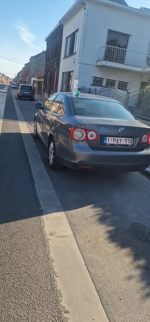 Volkswagen Jetta 1.9 TDI DPF Trendline - 2