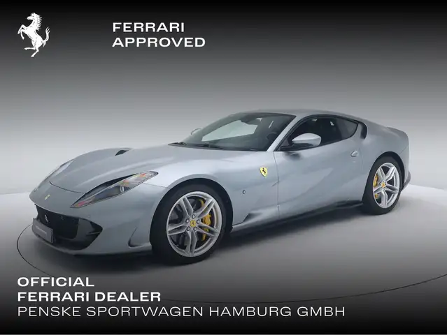 Ferrari 812 Superfast - FERRARI HAMBURG