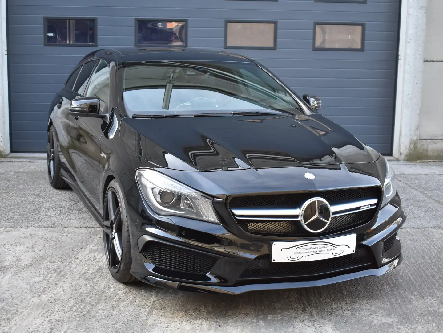 Mercedes-Benz CLA 45 AMG Noir - 2