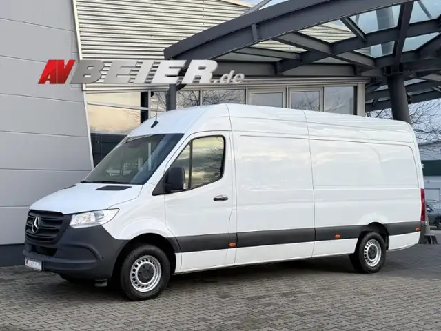 Mercedes-Benz Sprinter 4325 Klima Schwingsitz Navi AHK Verkehrz. ToT-Win