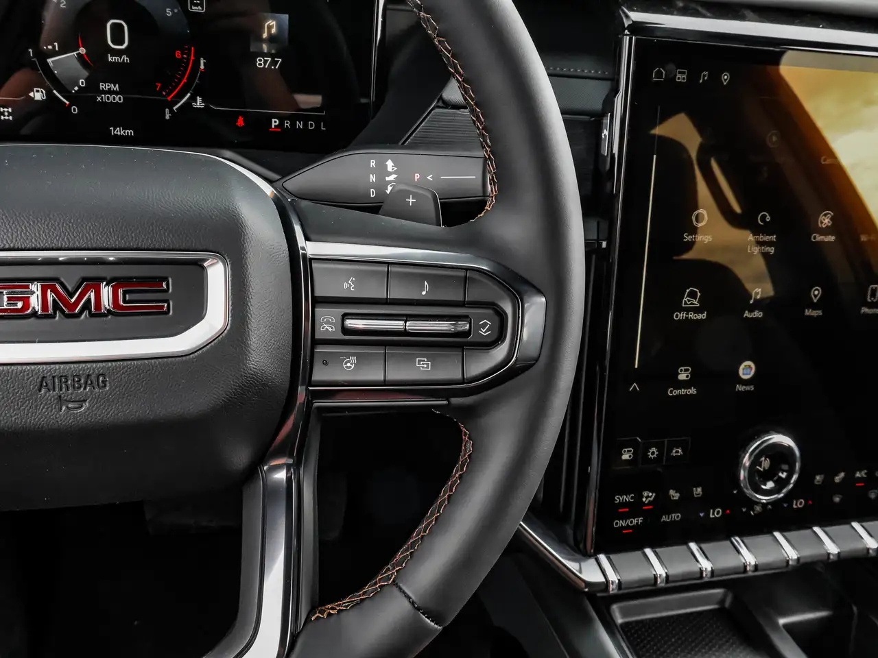 GMC Acadia снимка GMC Acadia