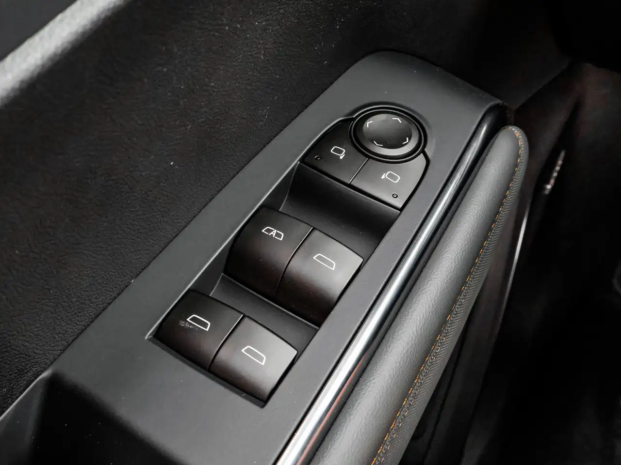 GMC Acadia снимка GMC Acadia