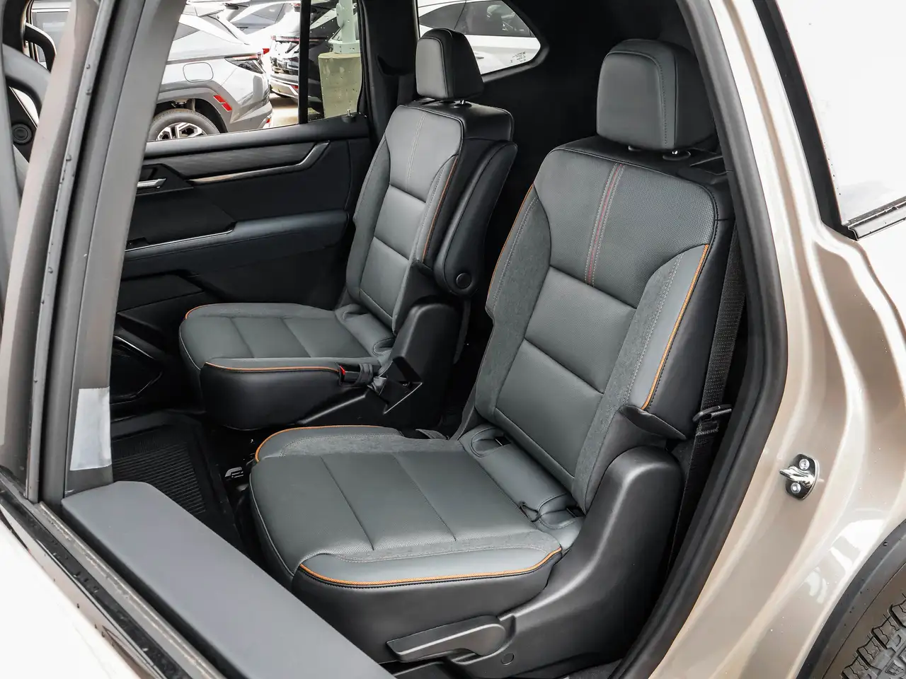 GMC Acadia снимка GMC Acadia