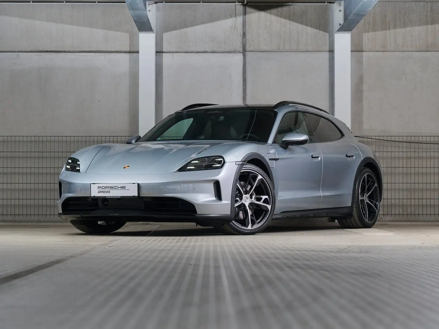 Porsche Taycan 4 Cross Turismo Grau - 1