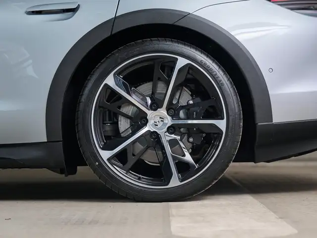 Porsche Taycan 4 Cross Turismo Ansicht 8