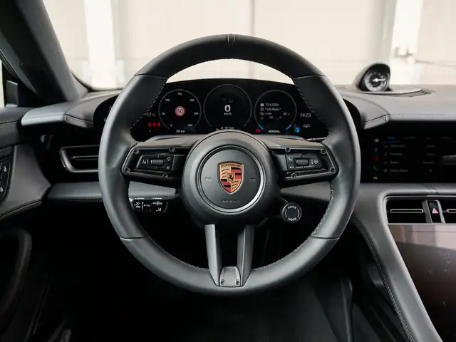 Porsche Taycan 4 Cross Turismo Ansicht 18