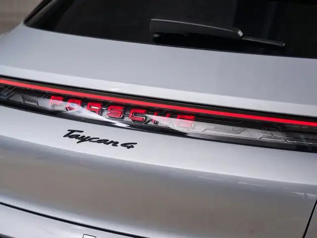 Porsche Taycan 4 Cross Turismo Ansicht 10