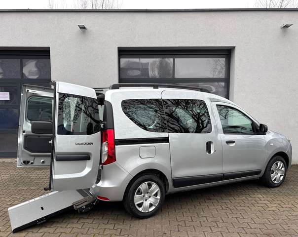 Imagine Dacia Dokker Comfort Behindertengerecht Rollstuhlrampe 3+1