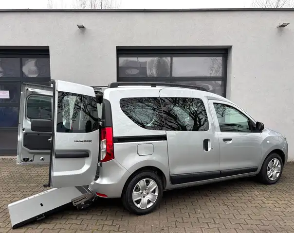 Dacia Dokker Comfort Behindertengerecht Rollstuhlrampe 3+1
