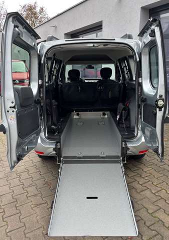 Dacia Dokker Comfort Behindertengerecht Rollstuhlrampe 3+1