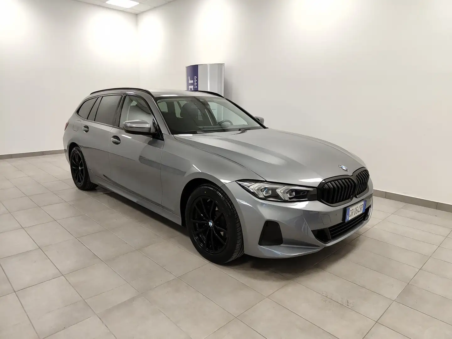 BMW 316 d 48V Touring auto CarPlay/AndroidAuto Cruise Navi Gris - 2