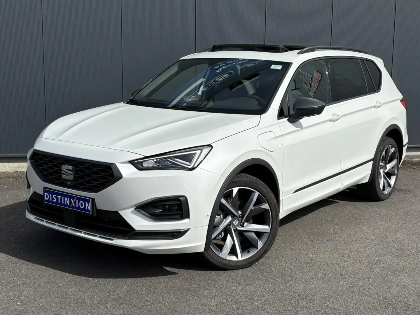SEAT Tarraco 1.4 e-Hybrid 245 DSG6 FR avec Toit ouvrant, Hayon  Blanc - 1