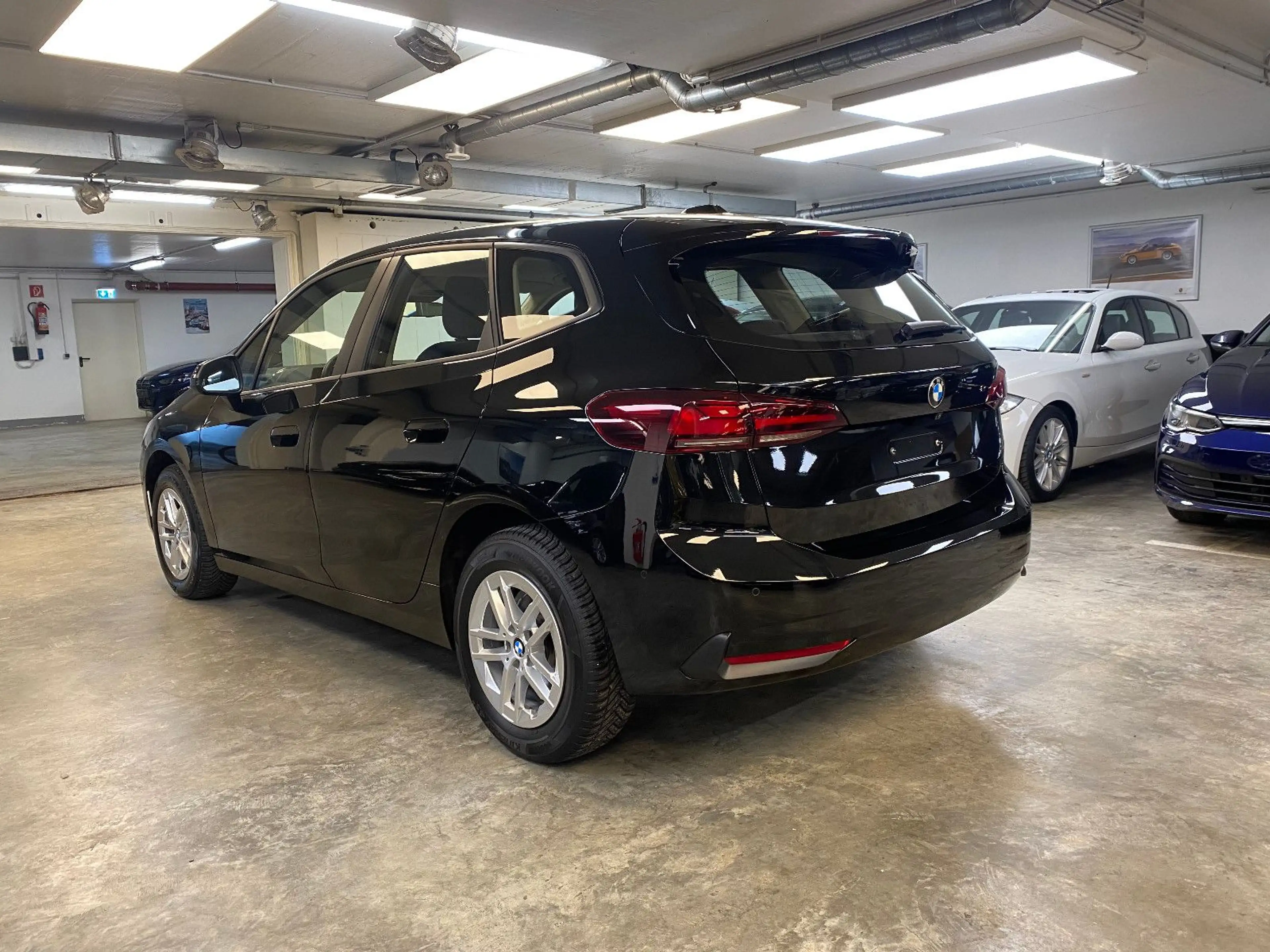 BMW 216 i Active Tourer FAHRSCHULE Autom. und Kamera — photo 3
