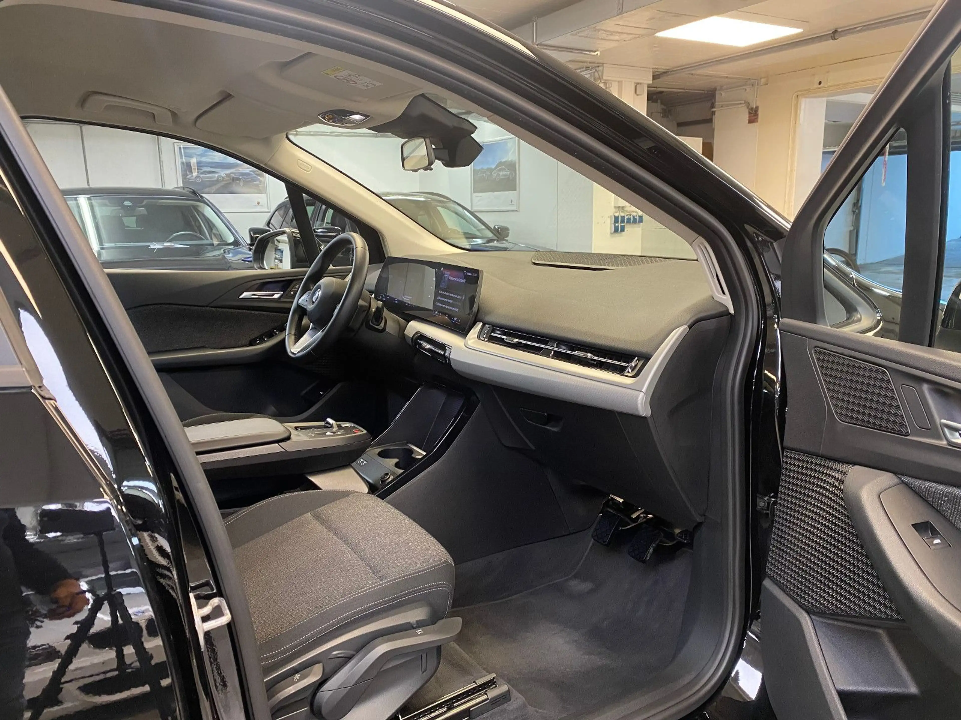 BMW 216 i Active Tourer FAHRSCHULE Autom. und Kamera — photo 7