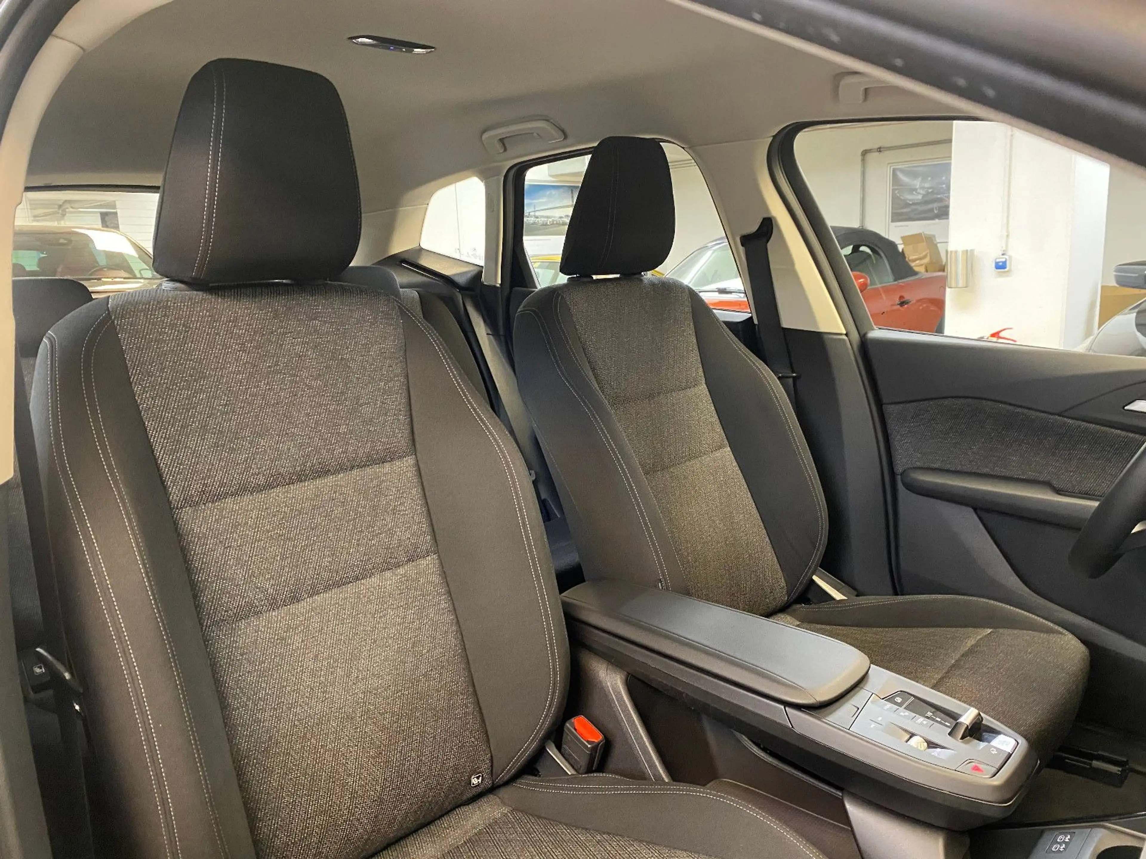 BMW 216 i Active Tourer FAHRSCHULE Autom. und Kamera — photo 8