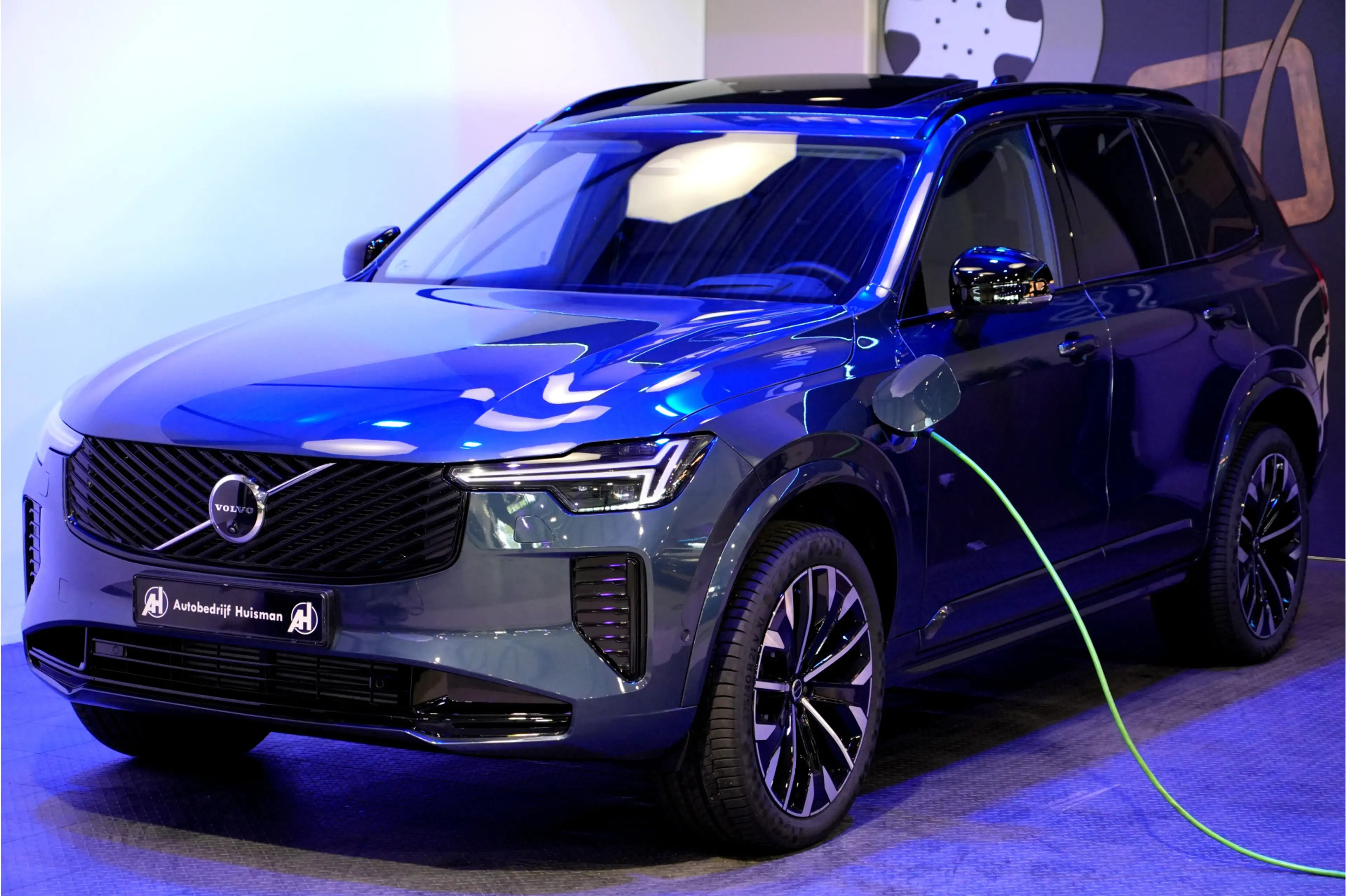 Volvo XC90 2.0 T8 AWD 335kW/456pk Aut8 Recharge Ultra Dark 7P — photo 21