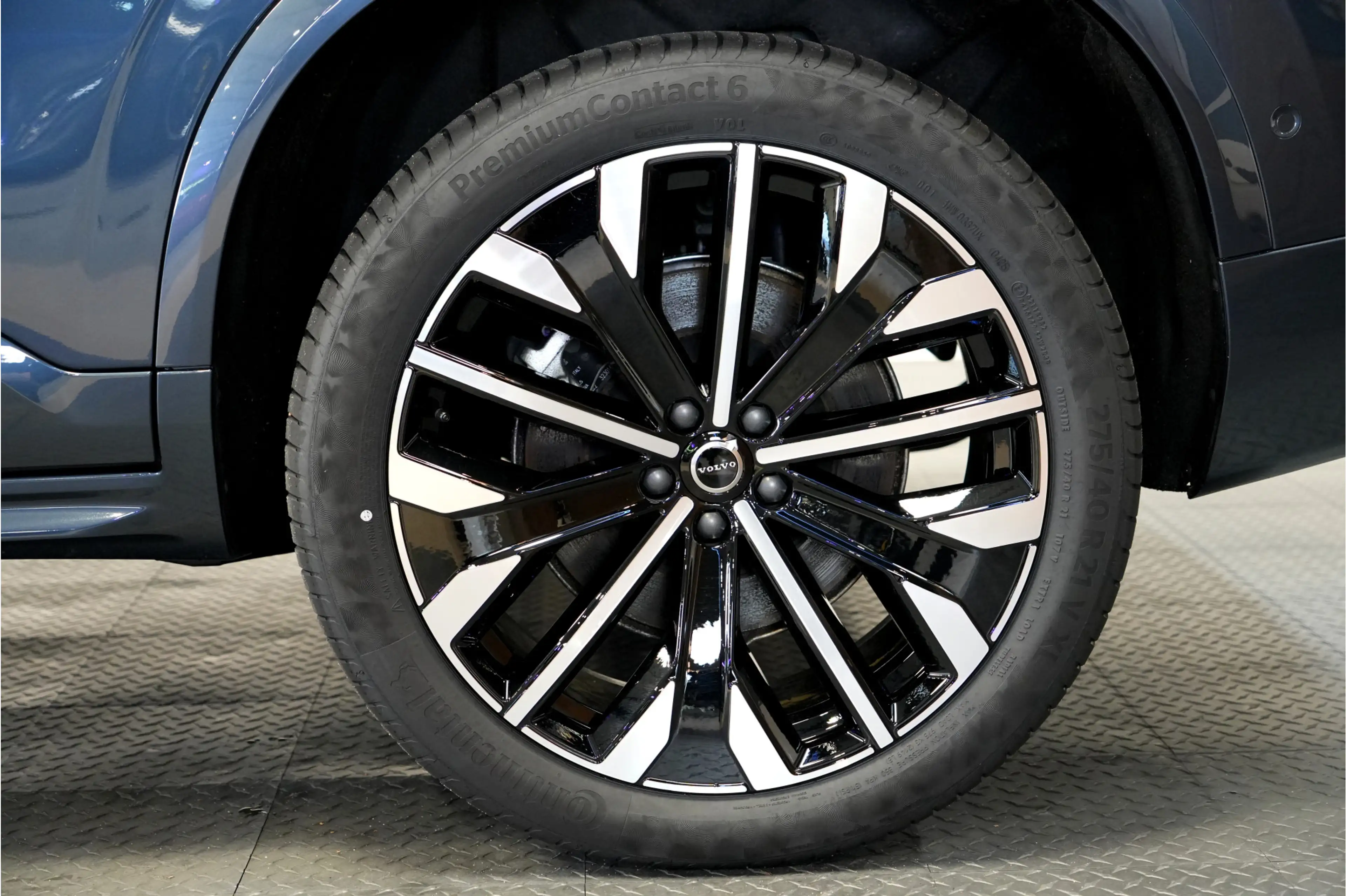 Volvo XC90 2.0 T8 AWD 335kW/456pk Aut8 Recharge Ultra Dark 7P — photo 9