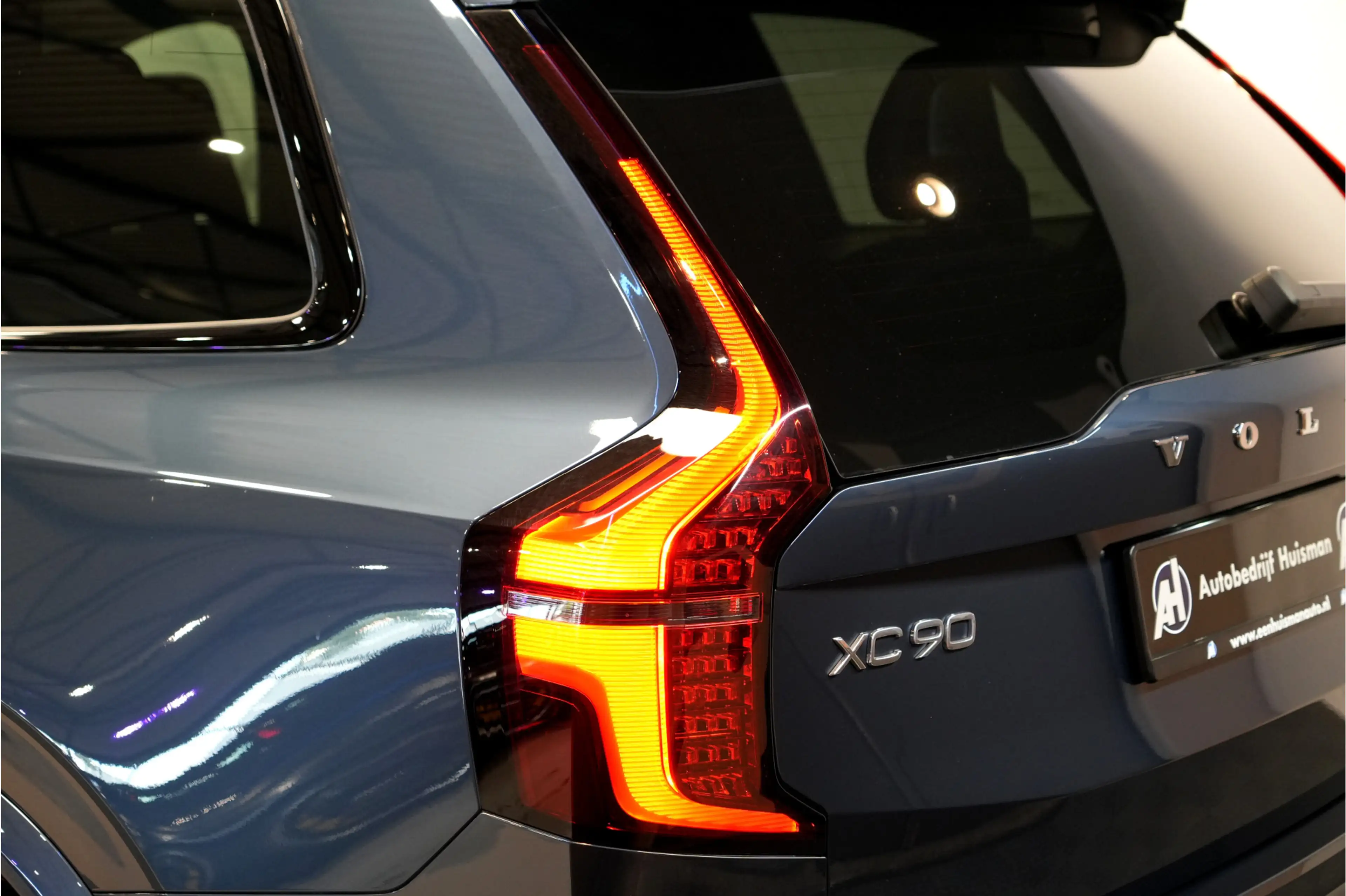 Volvo XC90 2.0 T8 AWD 335kW/456pk Aut8 Recharge Ultra Dark 7P — photo 35