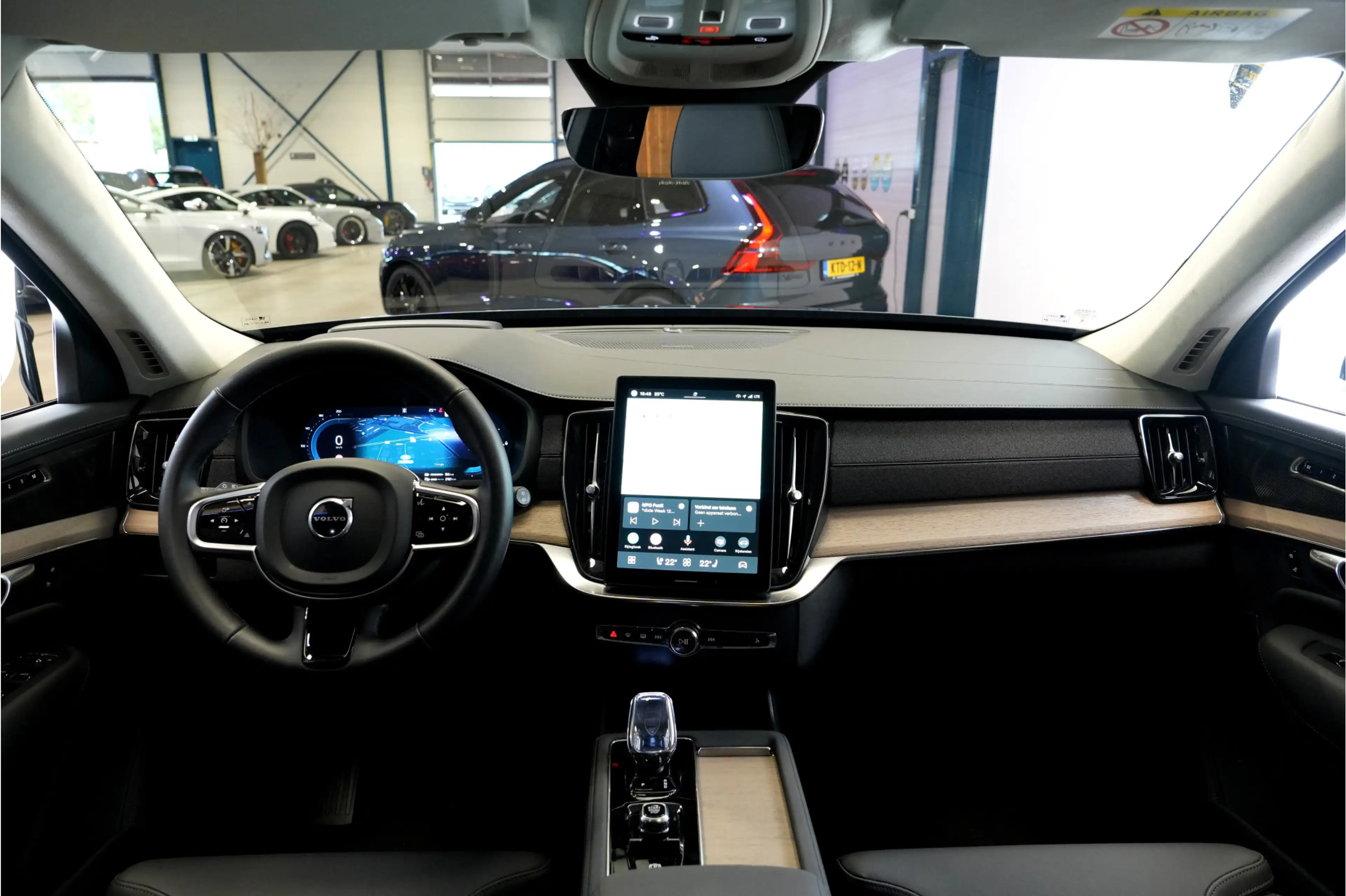 Volvo XC90 2.0 T8 AWD 335kW/456pk Aut8 Recharge Ultra Dark 7P — photo 2