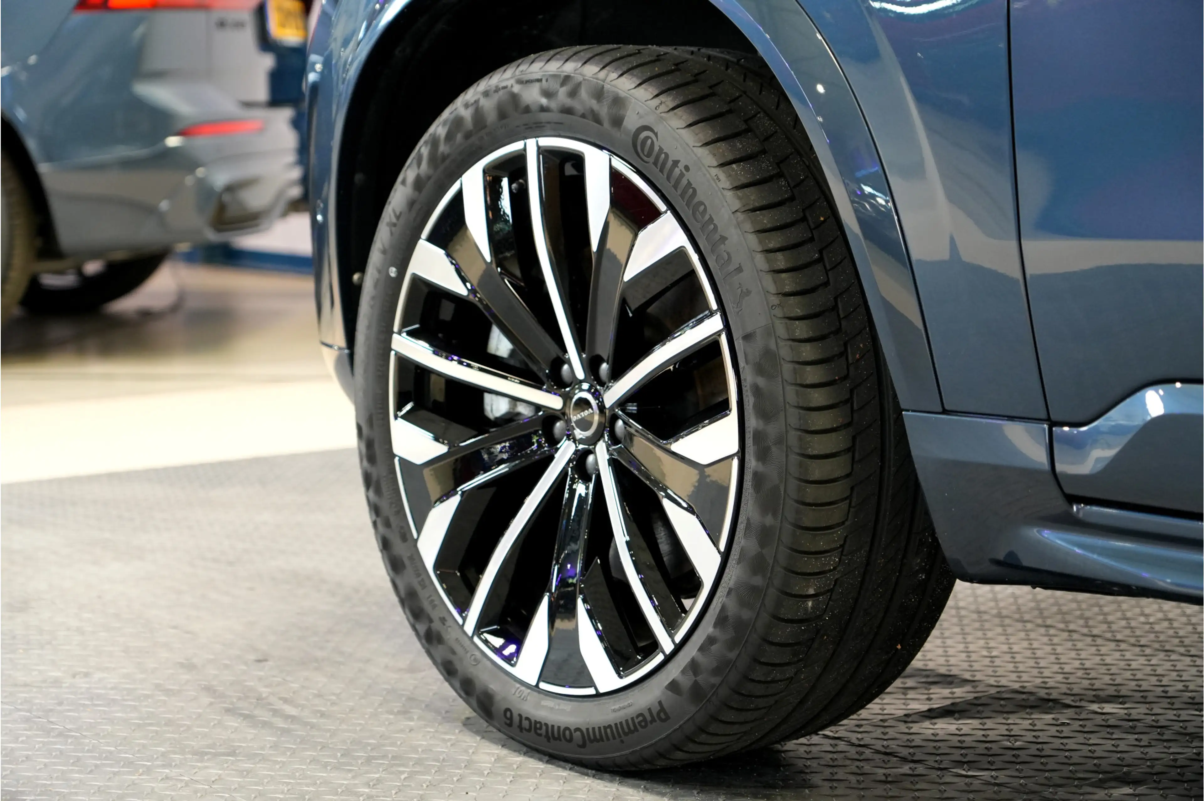 Volvo XC90 2.0 T8 AWD 335kW/456pk Aut8 Recharge Ultra Dark 7P — photo 27