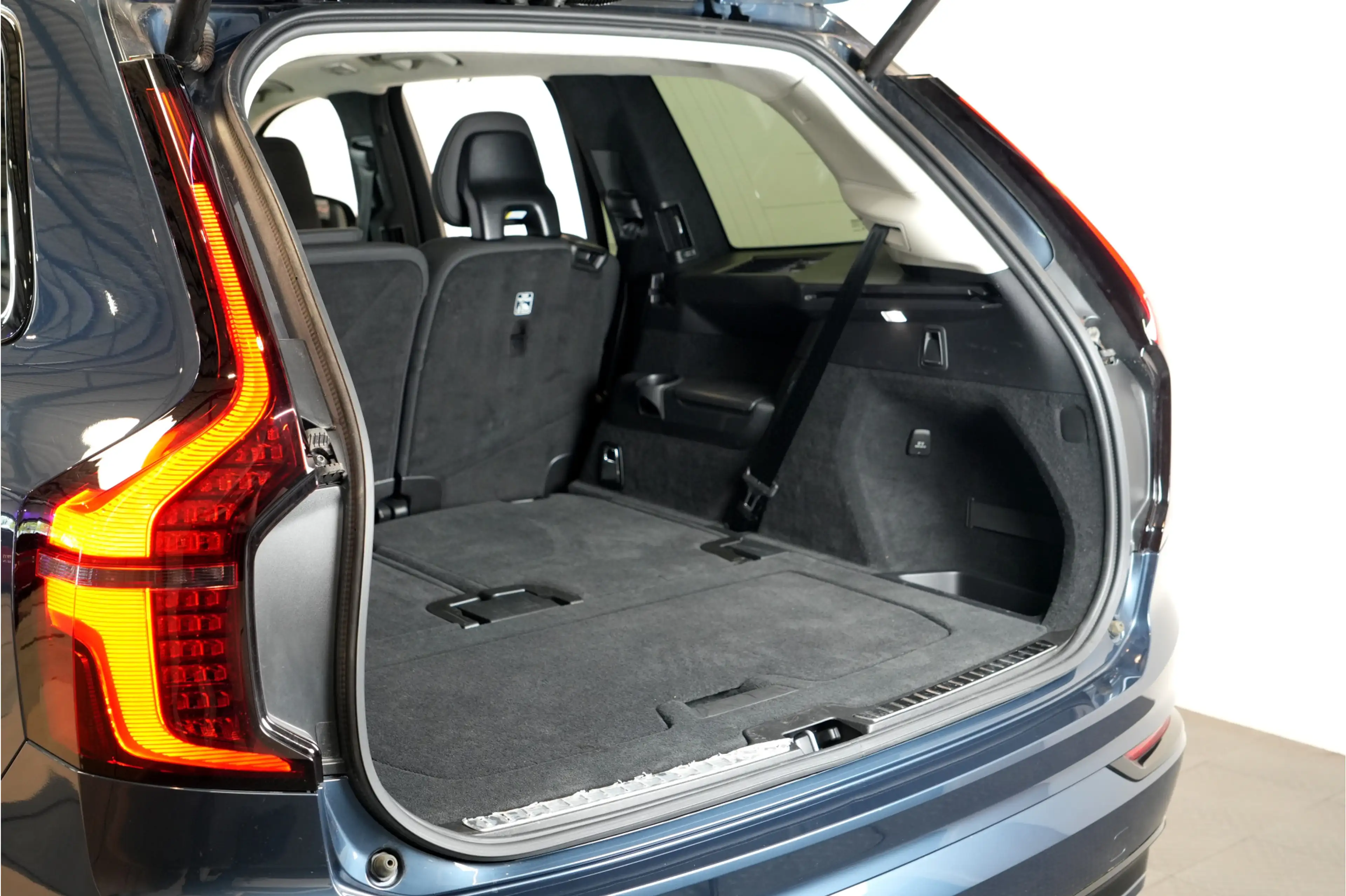 Volvo XC90 2.0 T8 AWD 335kW/456pk Aut8 Recharge Ultra Dark 7P — photo 16