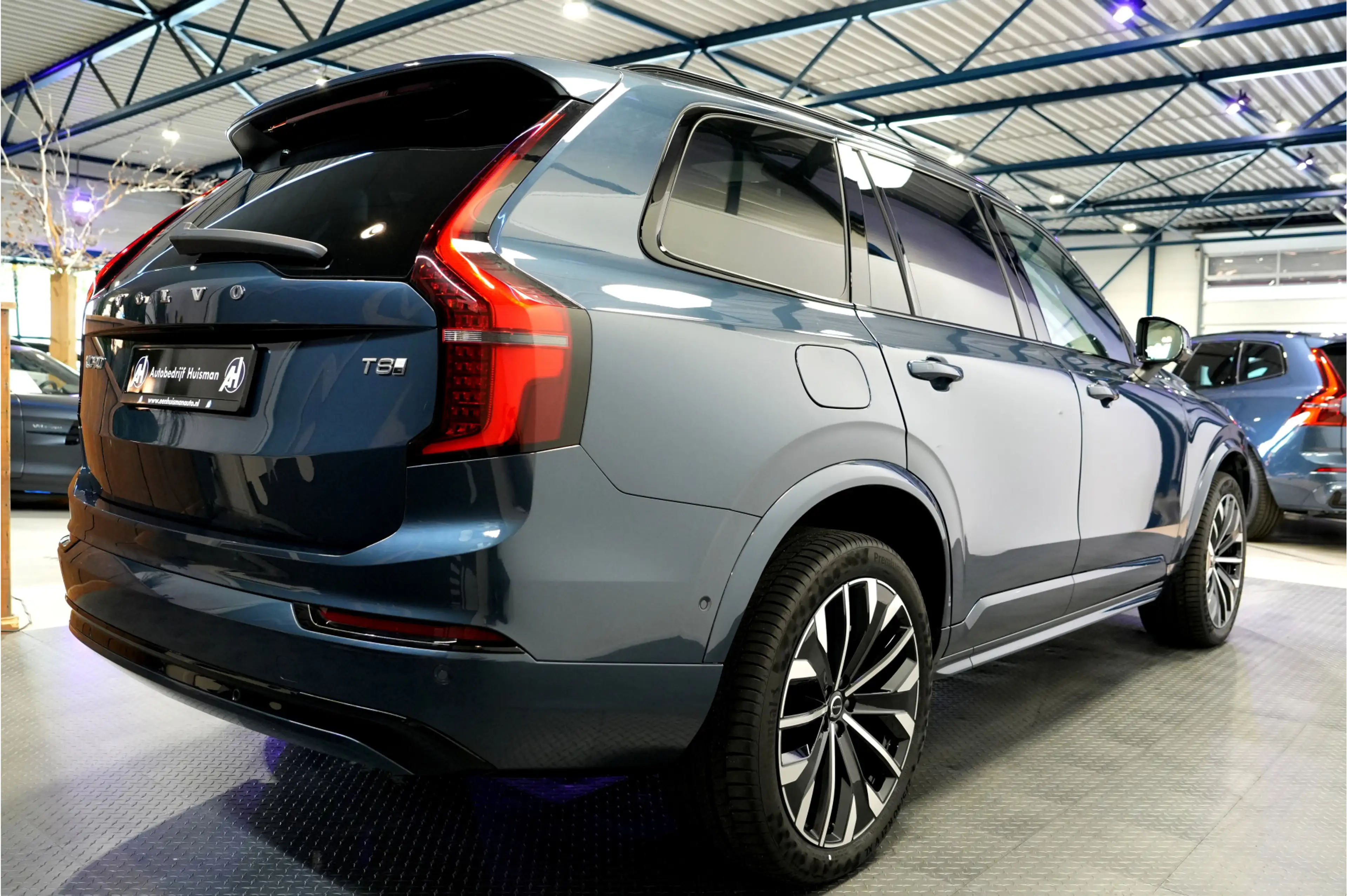 Volvo XC90 2.0 T8 AWD 335kW/456pk Aut8 Recharge Ultra Dark 7P — photo 5