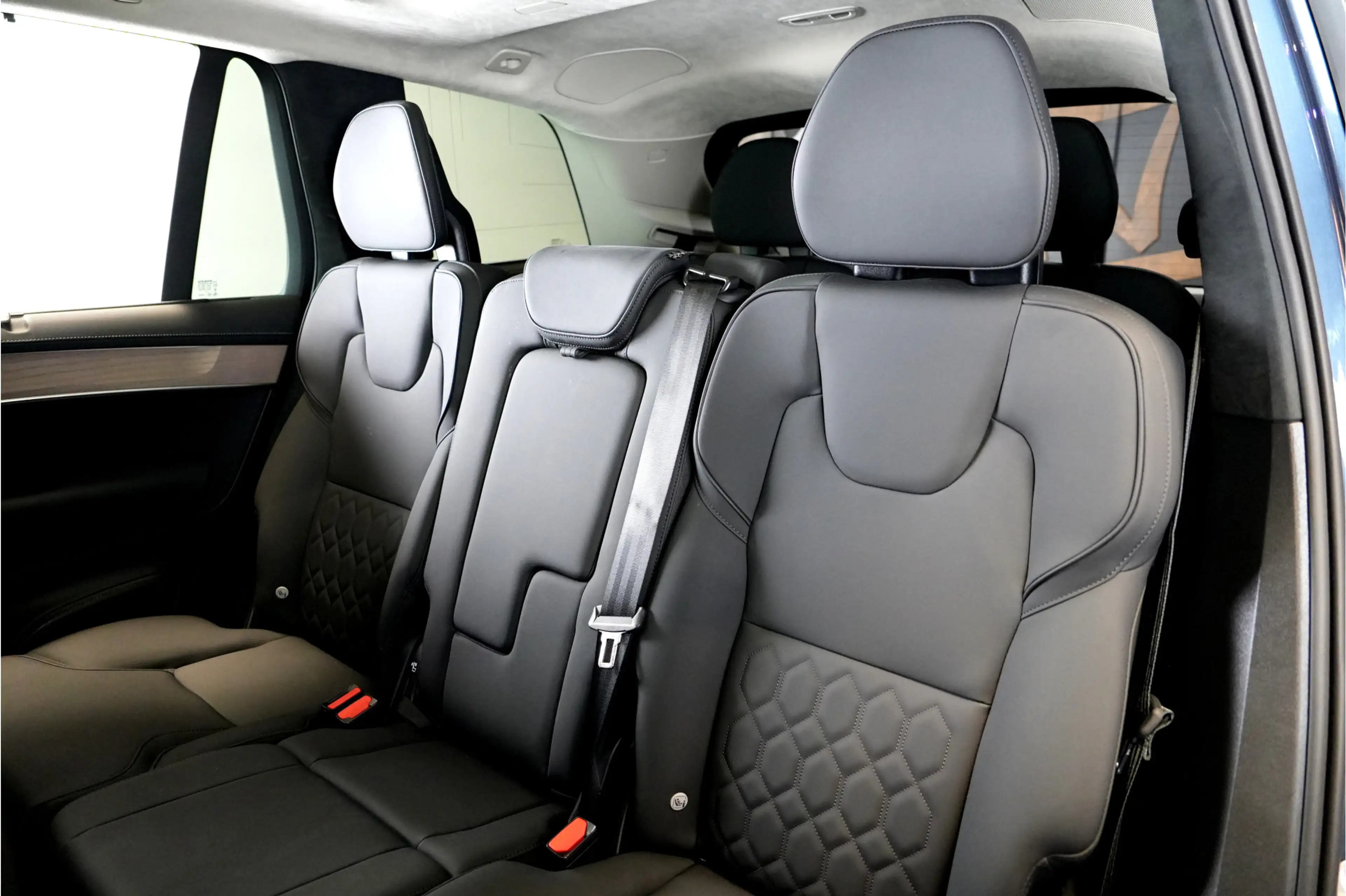 Volvo XC90 2.0 T8 AWD 335kW/456pk Aut8 Recharge Ultra Dark 7P — photo 46