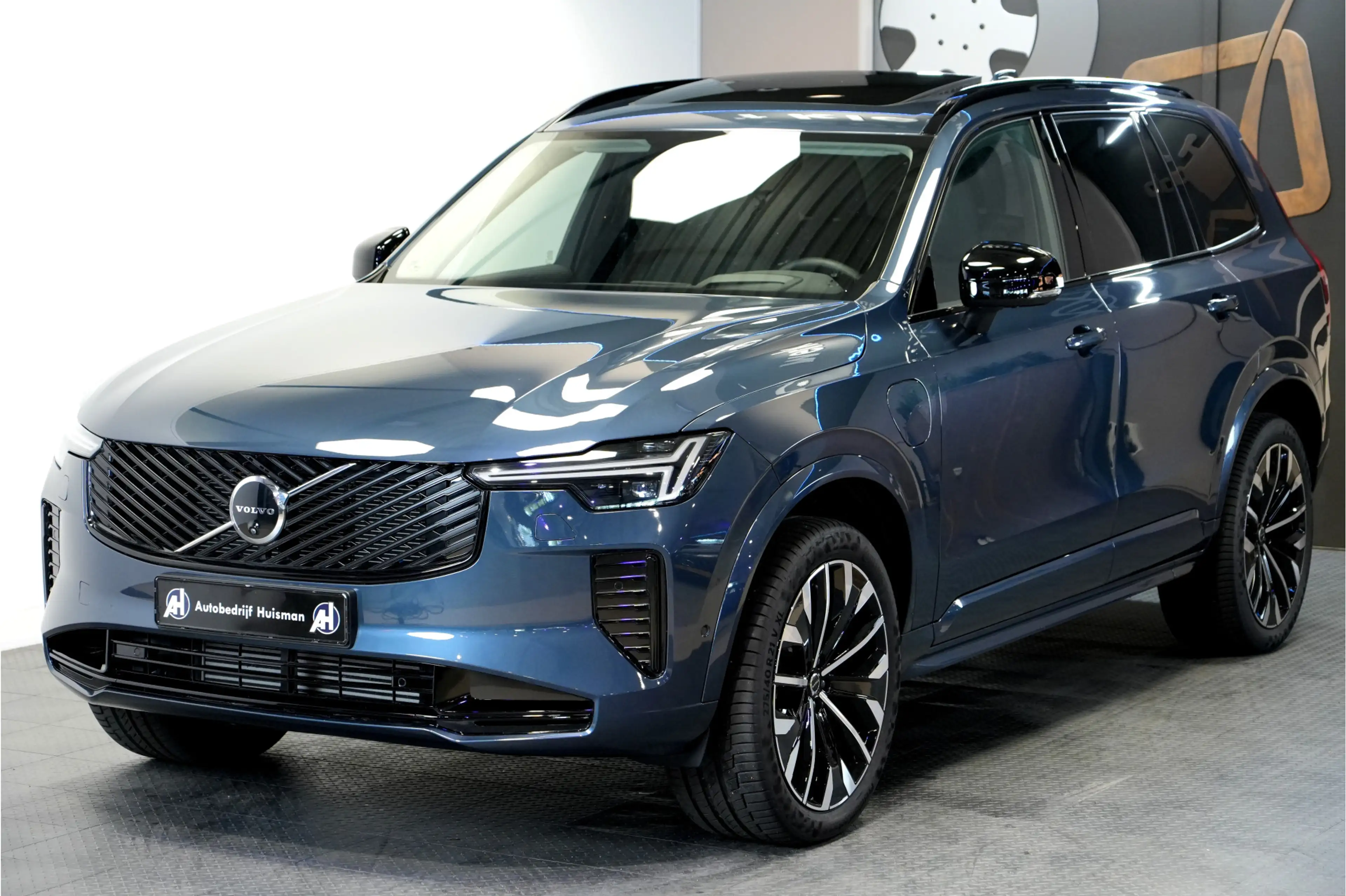 Volvo XC90 2.0 T8 AWD 335kW/456pk Aut8 Recharge Ultra Dark 7P — photo 19