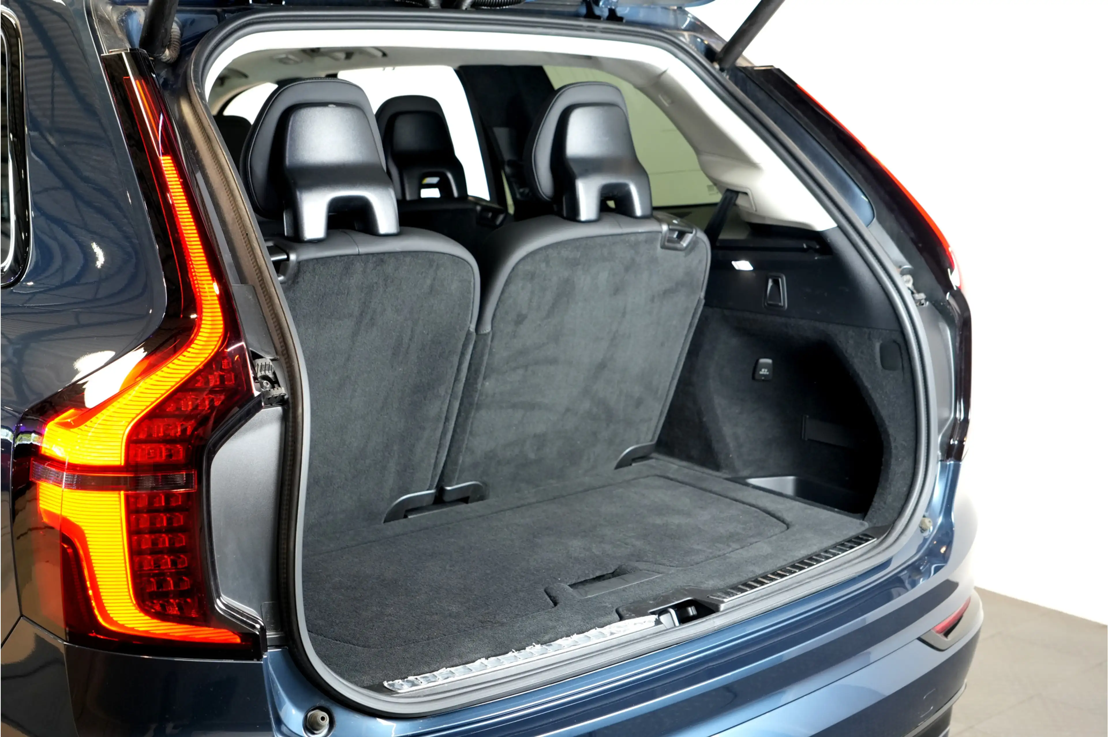Volvo XC90 2.0 T8 AWD 335kW/456pk Aut8 Recharge Ultra Dark 7P — photo 48