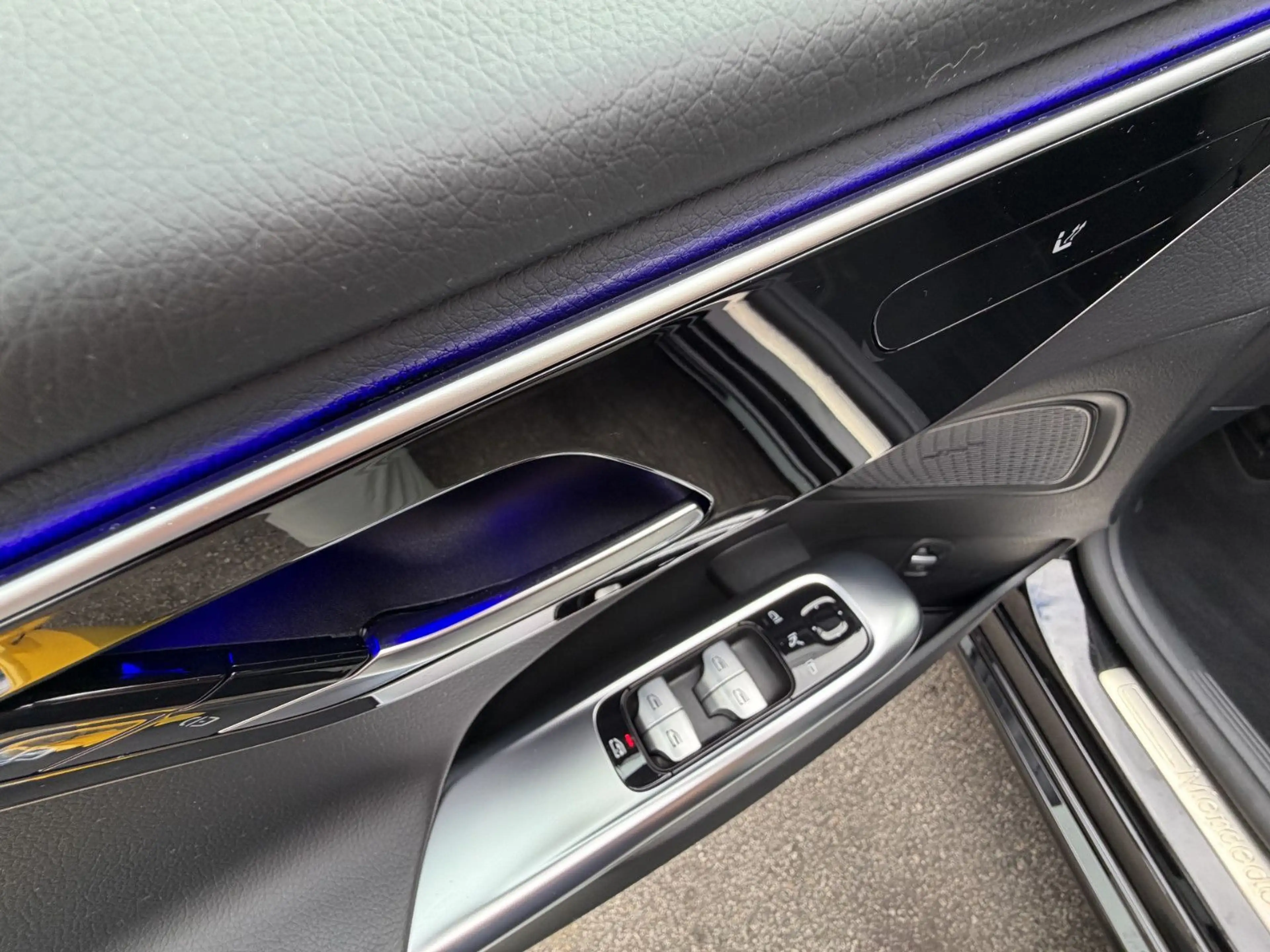 Mercedes-Benz C 180 T AVANTGARDE — photo 13