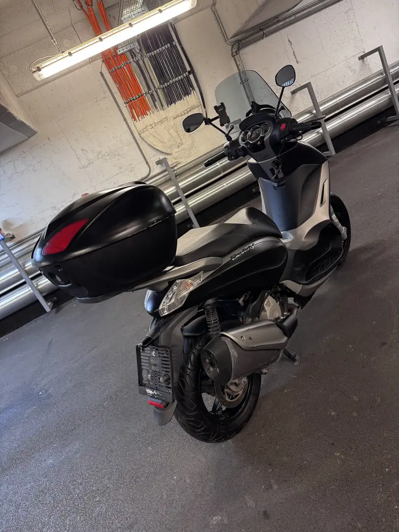 Piaggio Beverly 350 Noir - 2