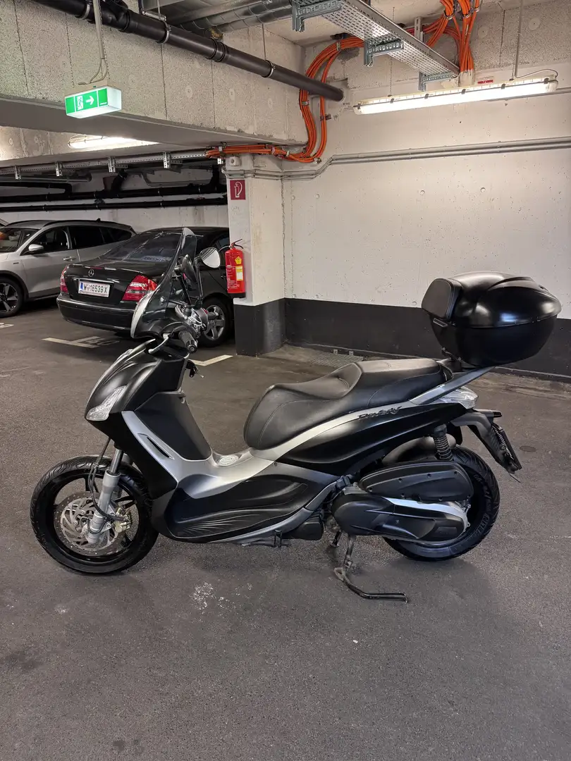 Piaggio Beverly 350 Noir - 1
